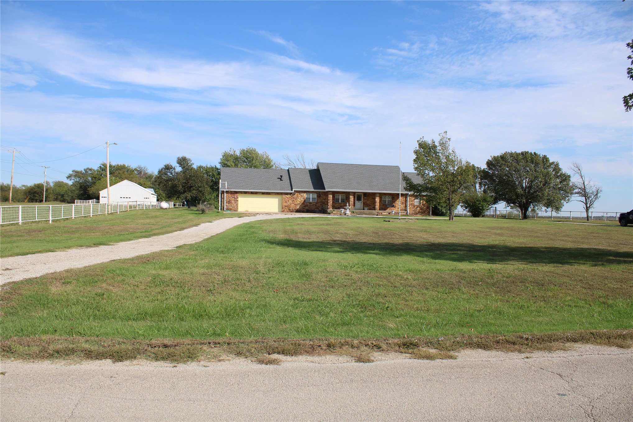 22250 Ns 416 Road Property Photo 1