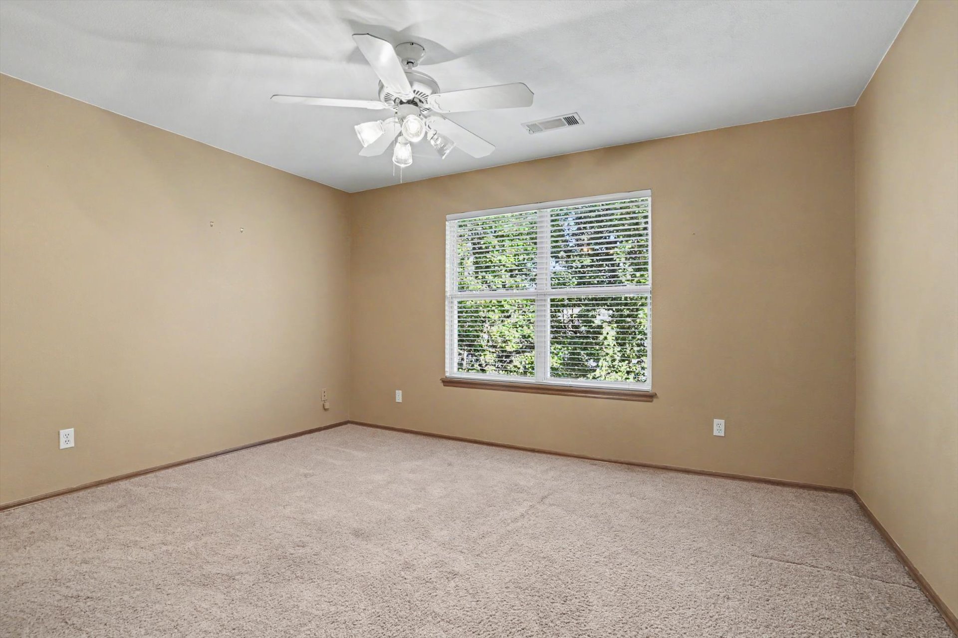 6100 W Phoenix Court Property Photo 29