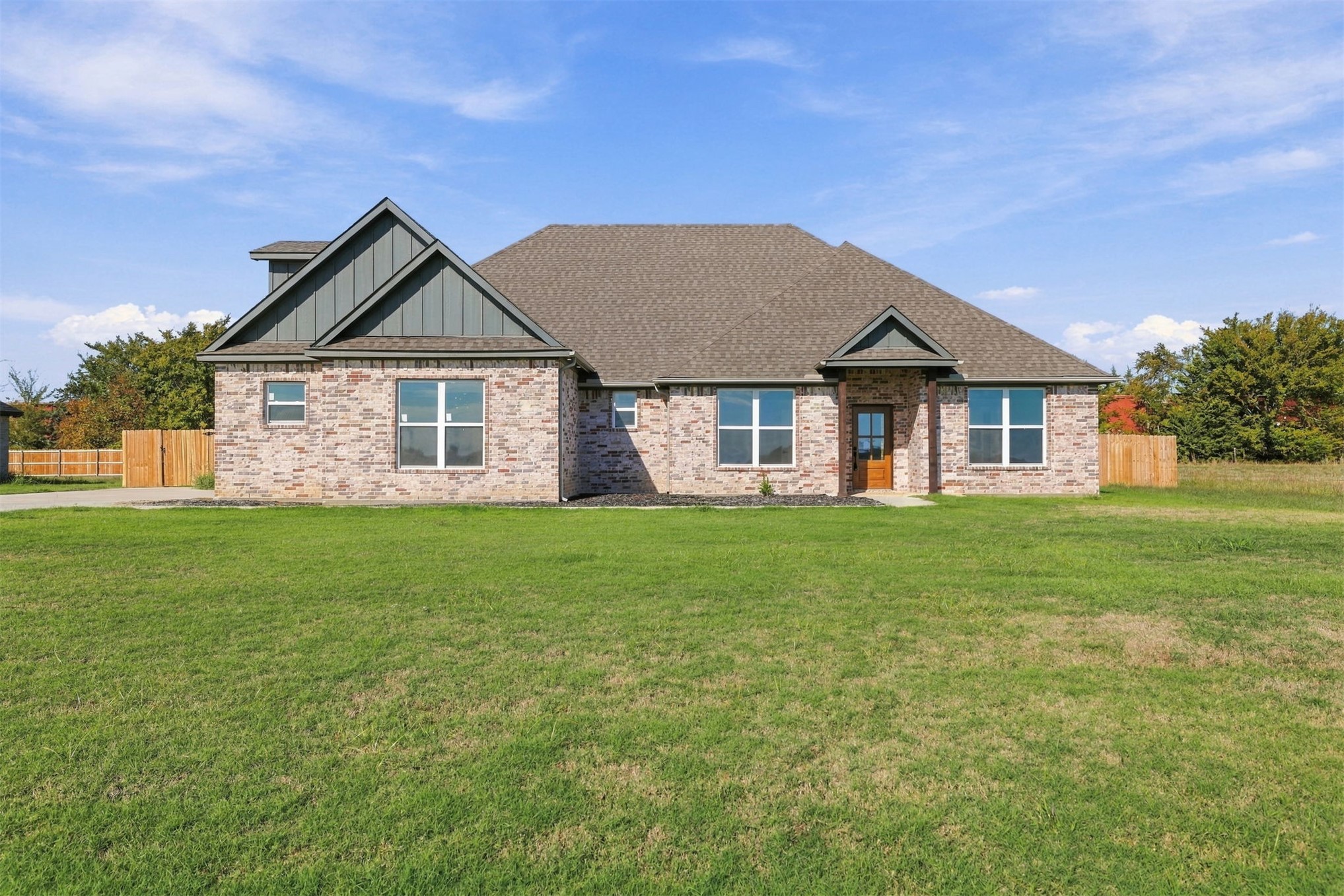 280 Sunset Way Property Photo 1