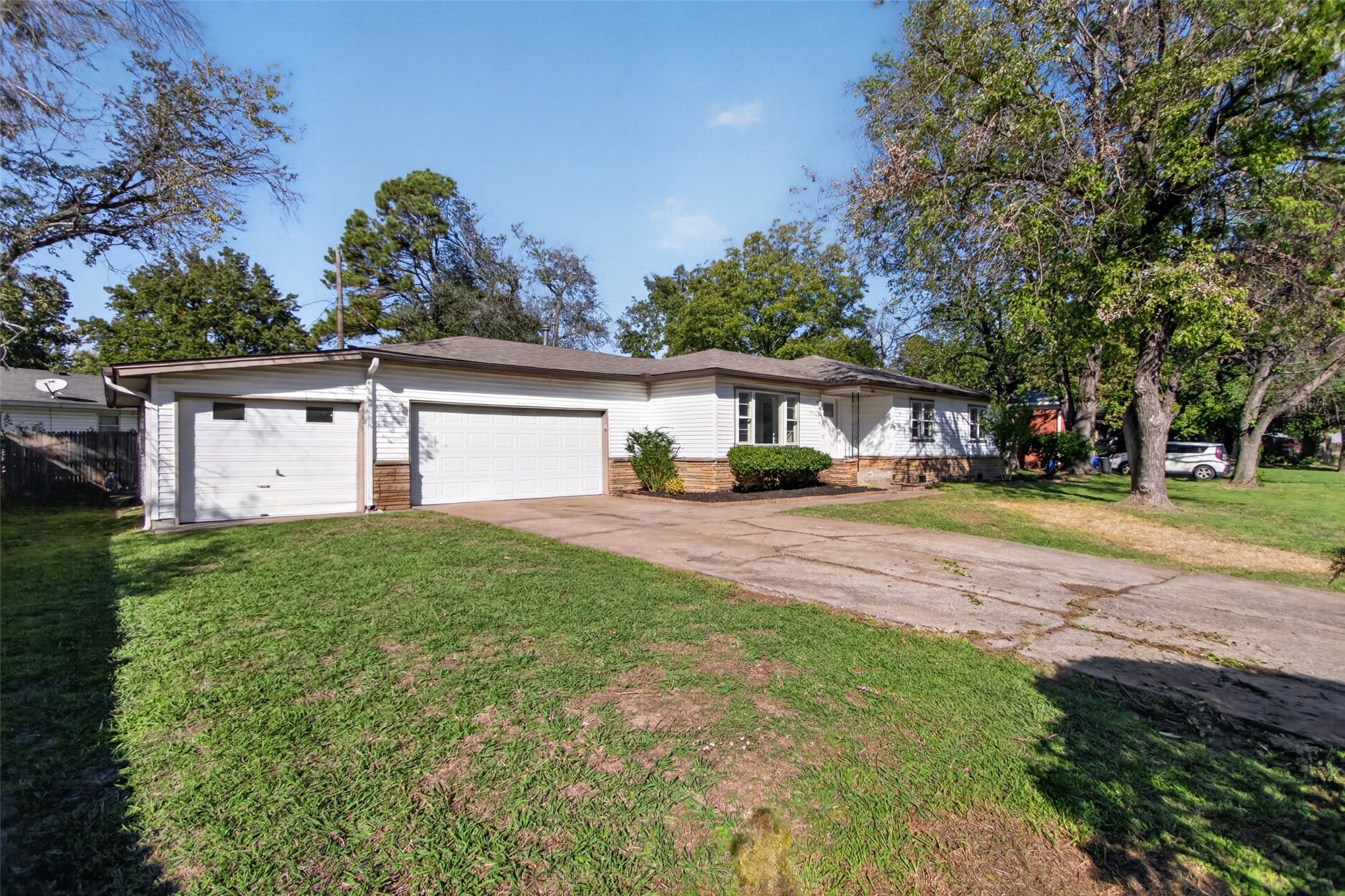 1315 Ne 3rd Place Property Photo 1