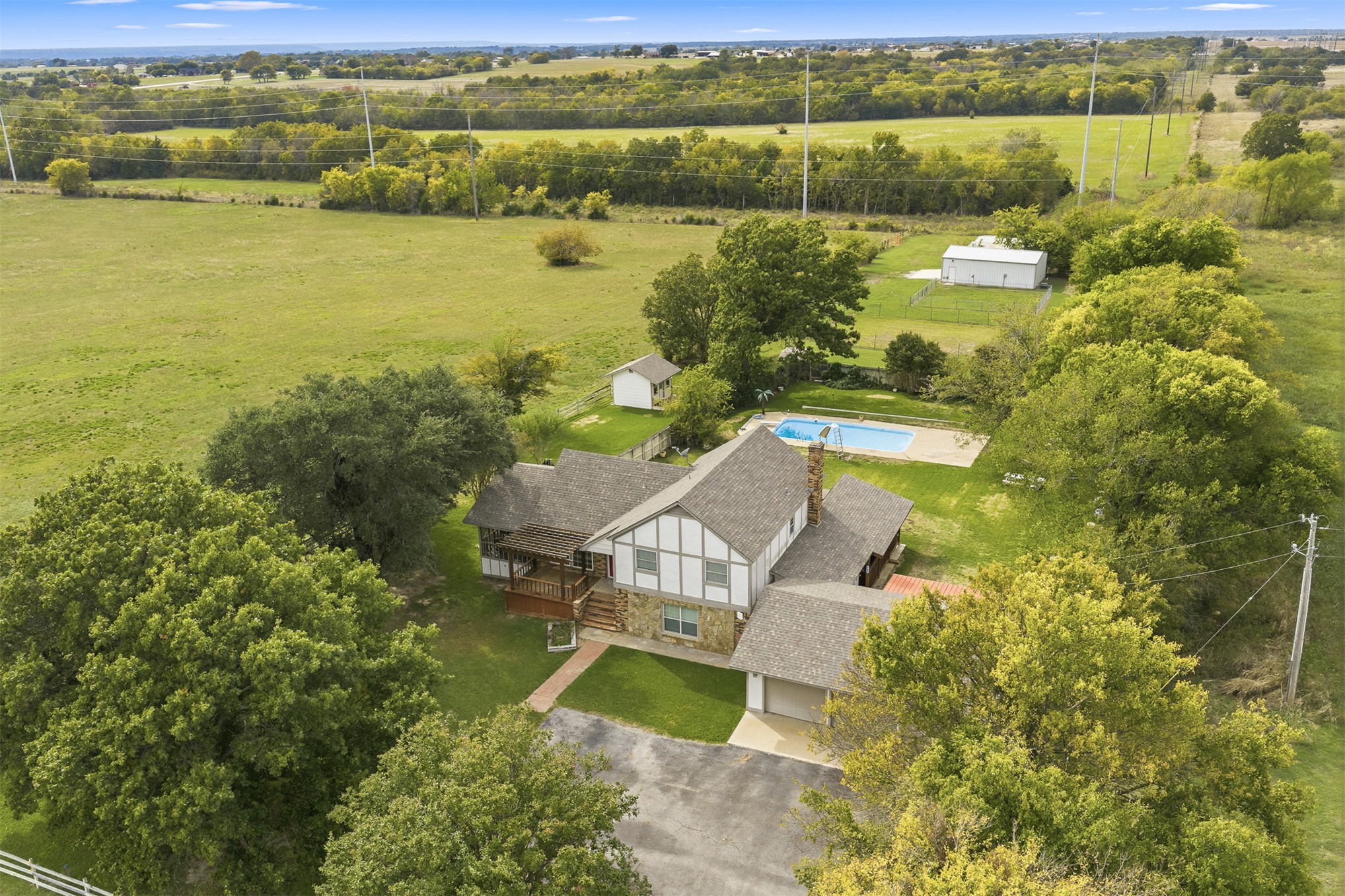 8504 Airport Road Property Photo 1