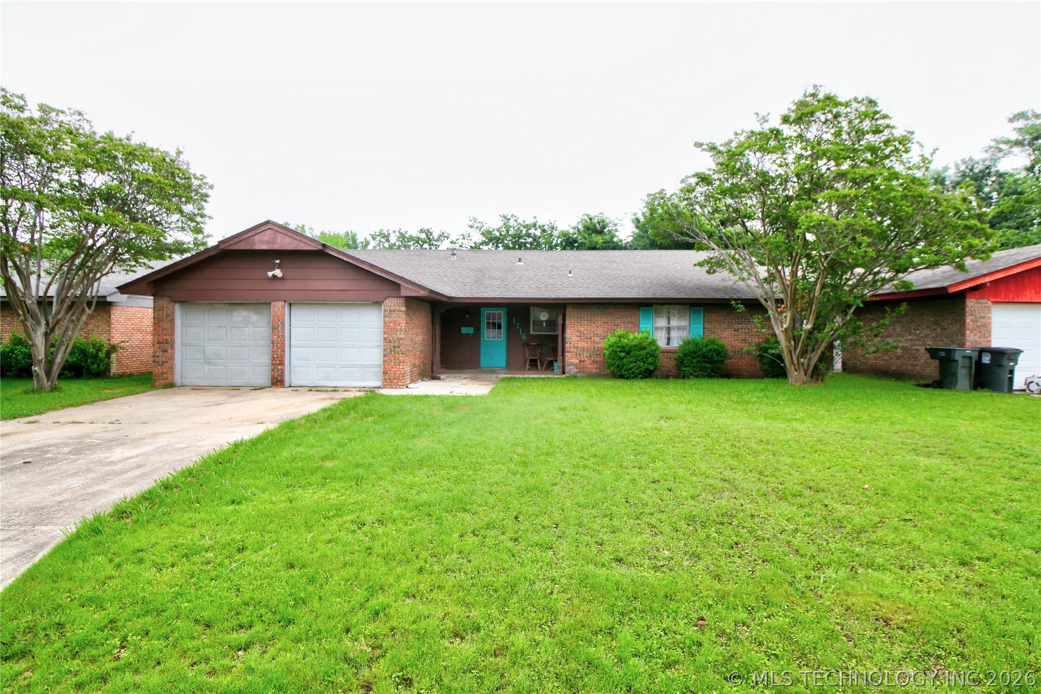 1716 Asberry Street Property Photo 1