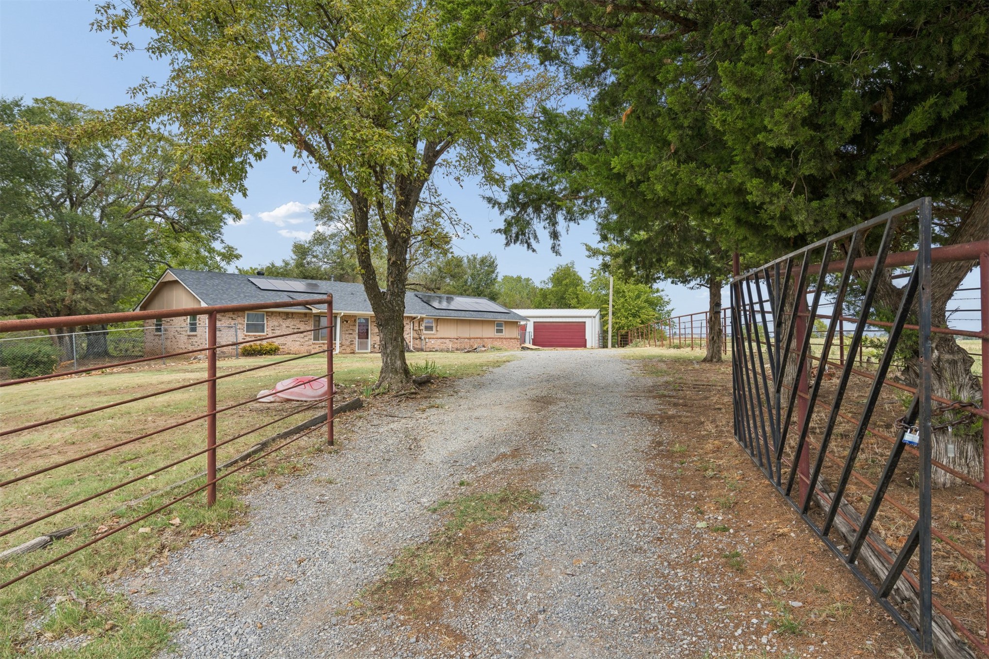 1658 County Road 1220 Property Photo 1
