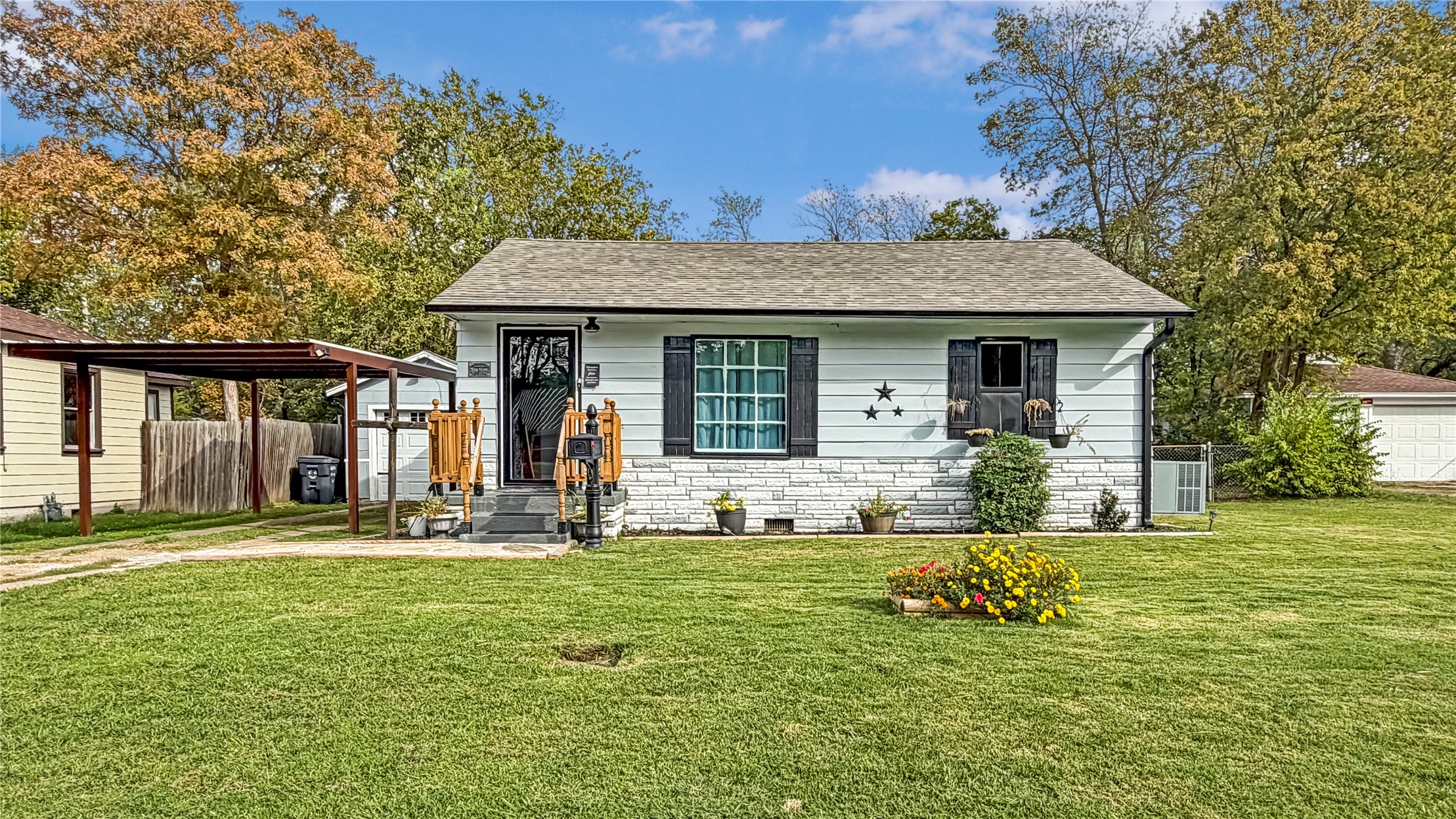 1406 Healdton Property Photo 1