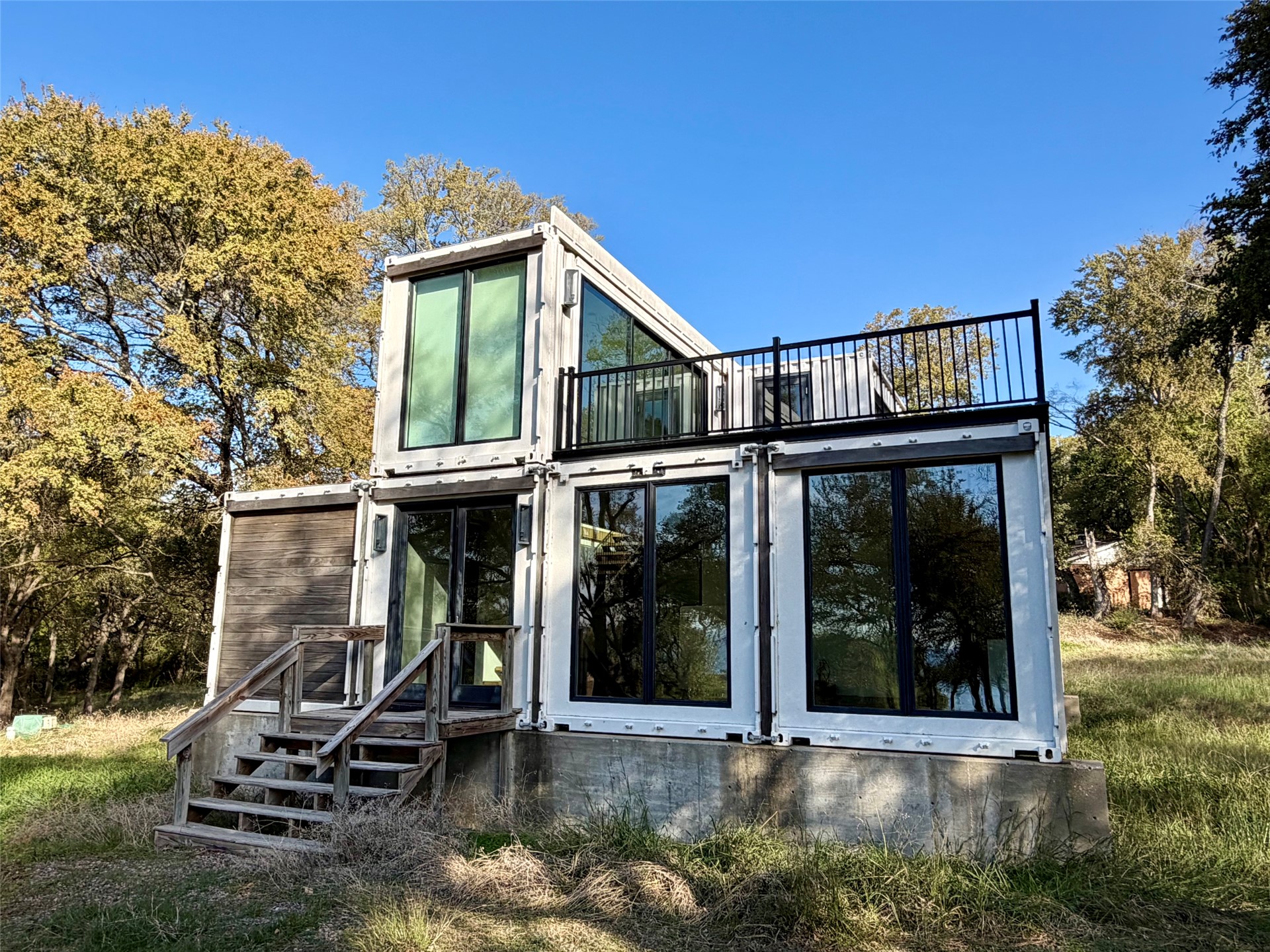 8653 Lake View Drive Property Photo 1