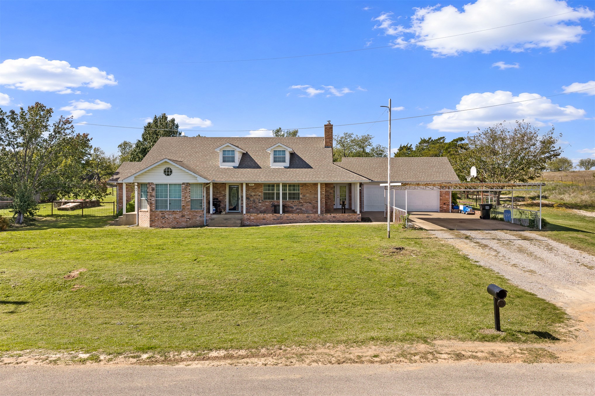 5071 Dundee Property Photo 1