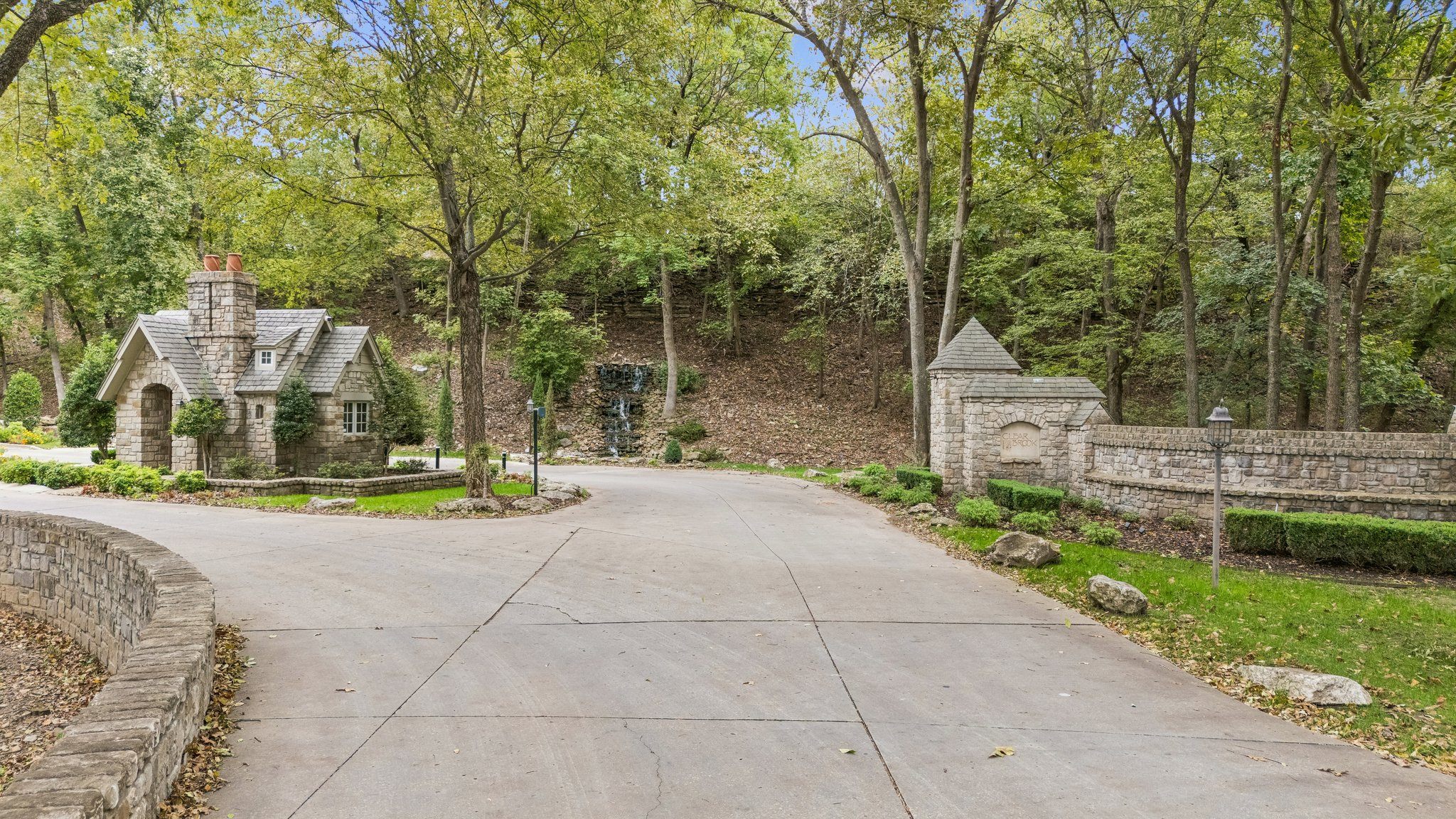 10016 N Glen Ellen Road Property Photo 1