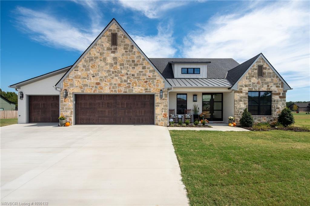 1201 Twisted Oak Way Property Photo 1