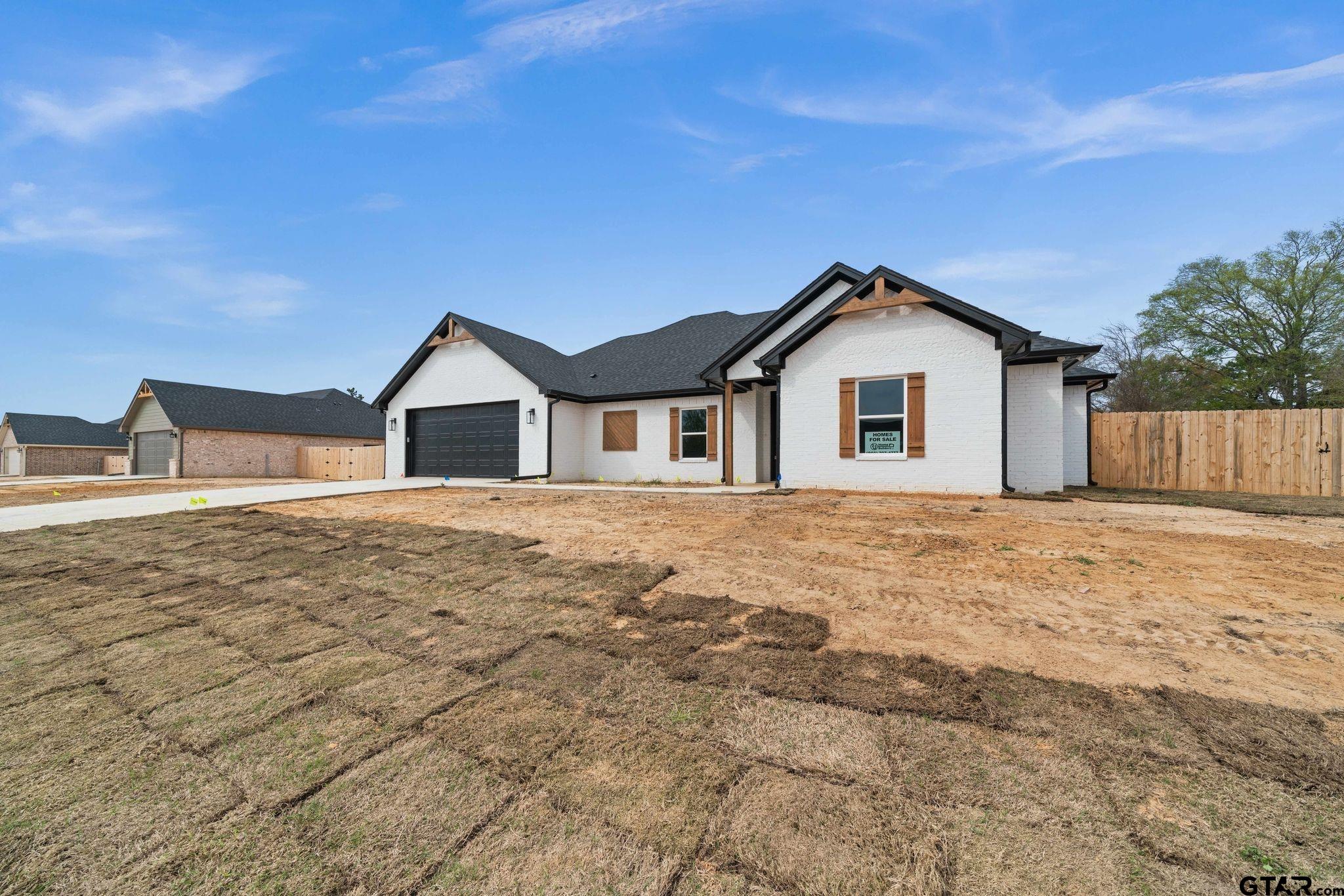 19324 Cedarpark Place Property Photo 2