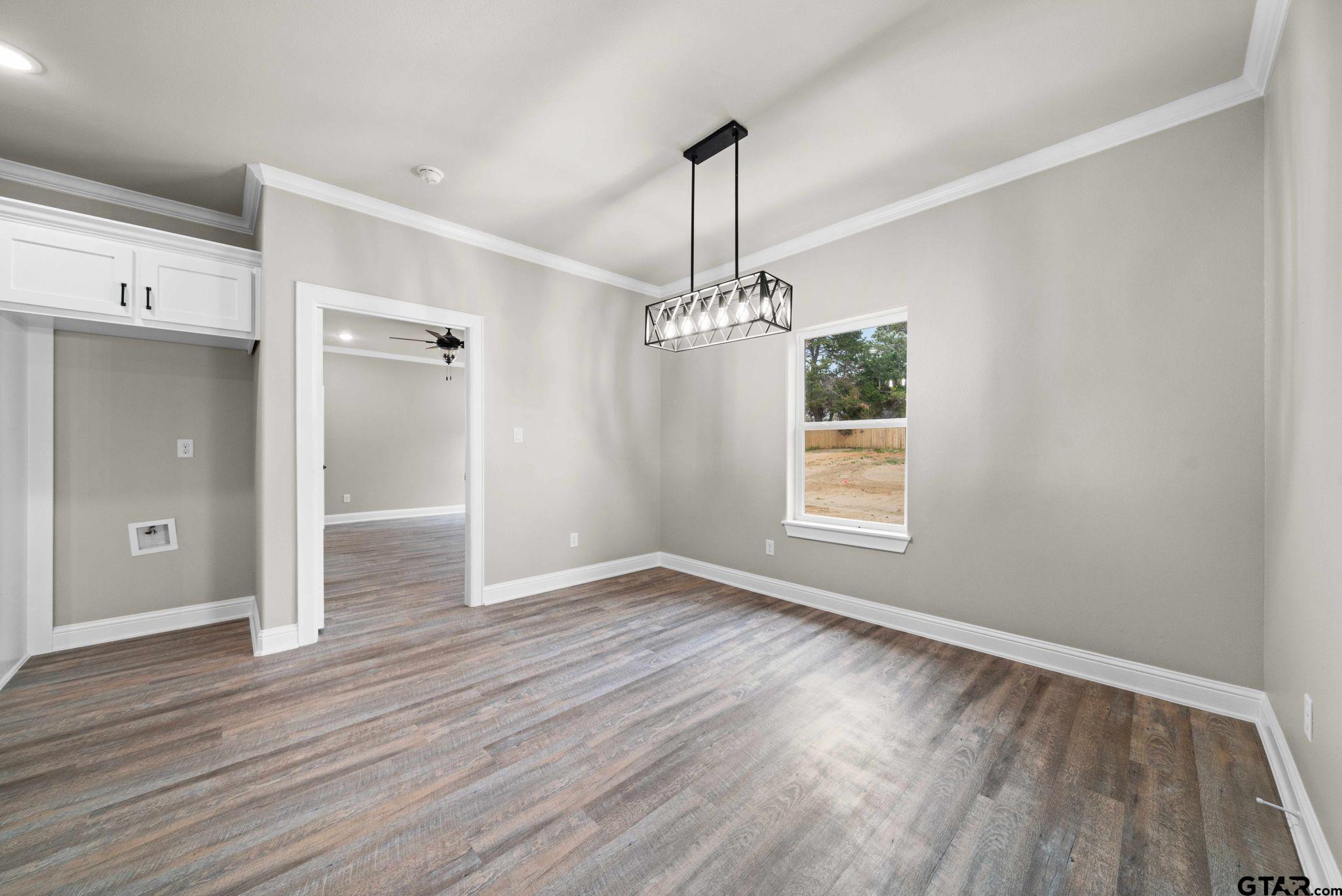 19324 Cedarpark Place Property Photo 8