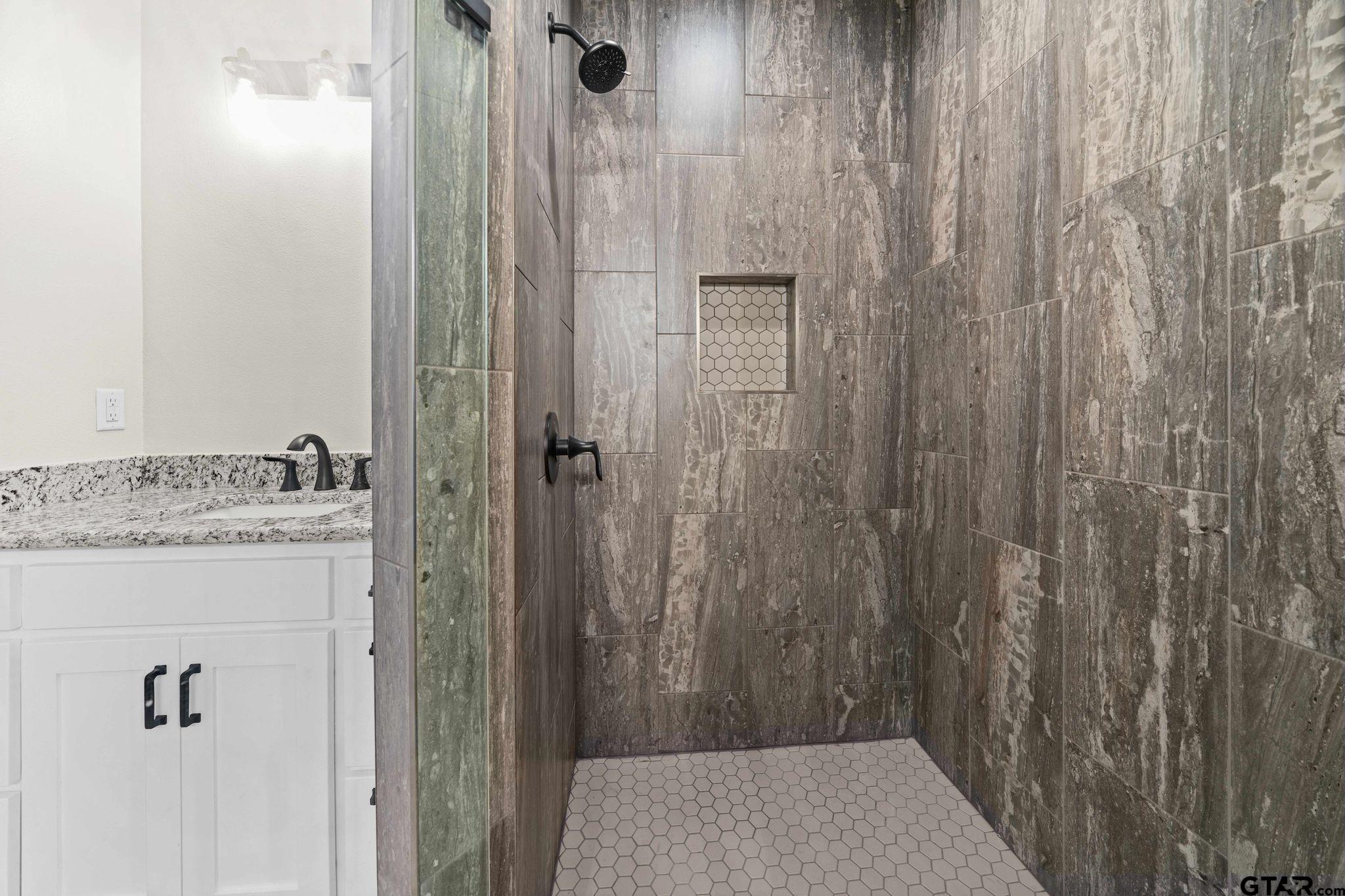 19324 Cedarpark Place Property Photo 19