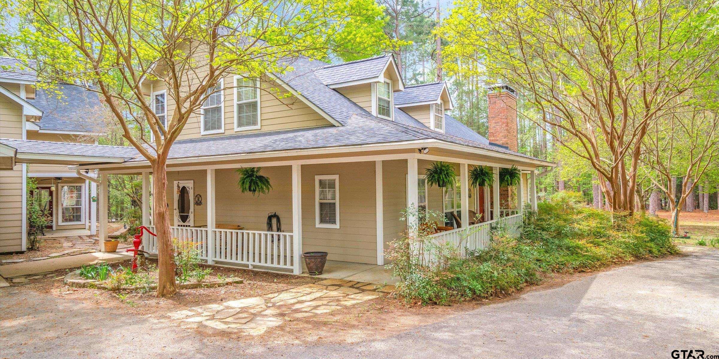 345 Winding Trail Property Photo 2