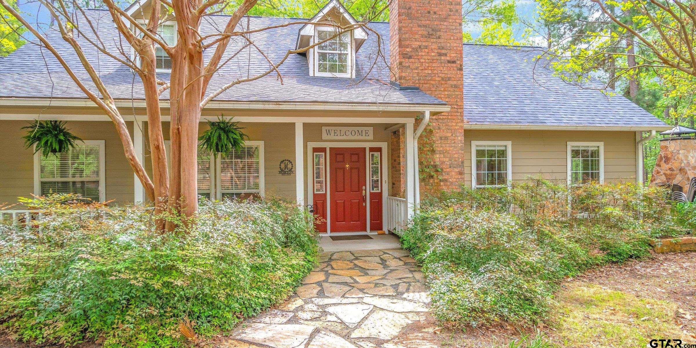 345 Winding Trail Property Photo 4