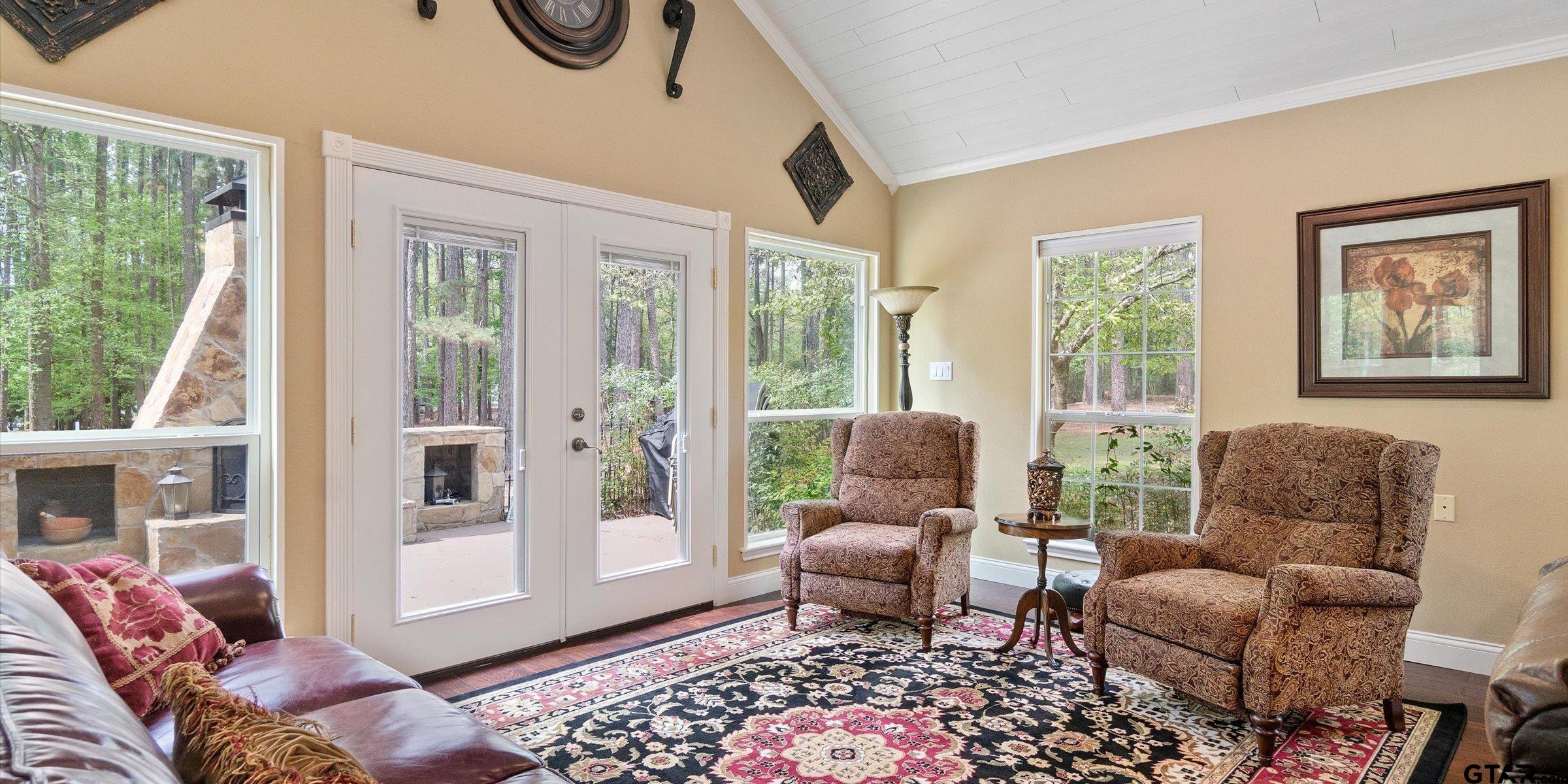 345 Winding Trail Property Photo 9