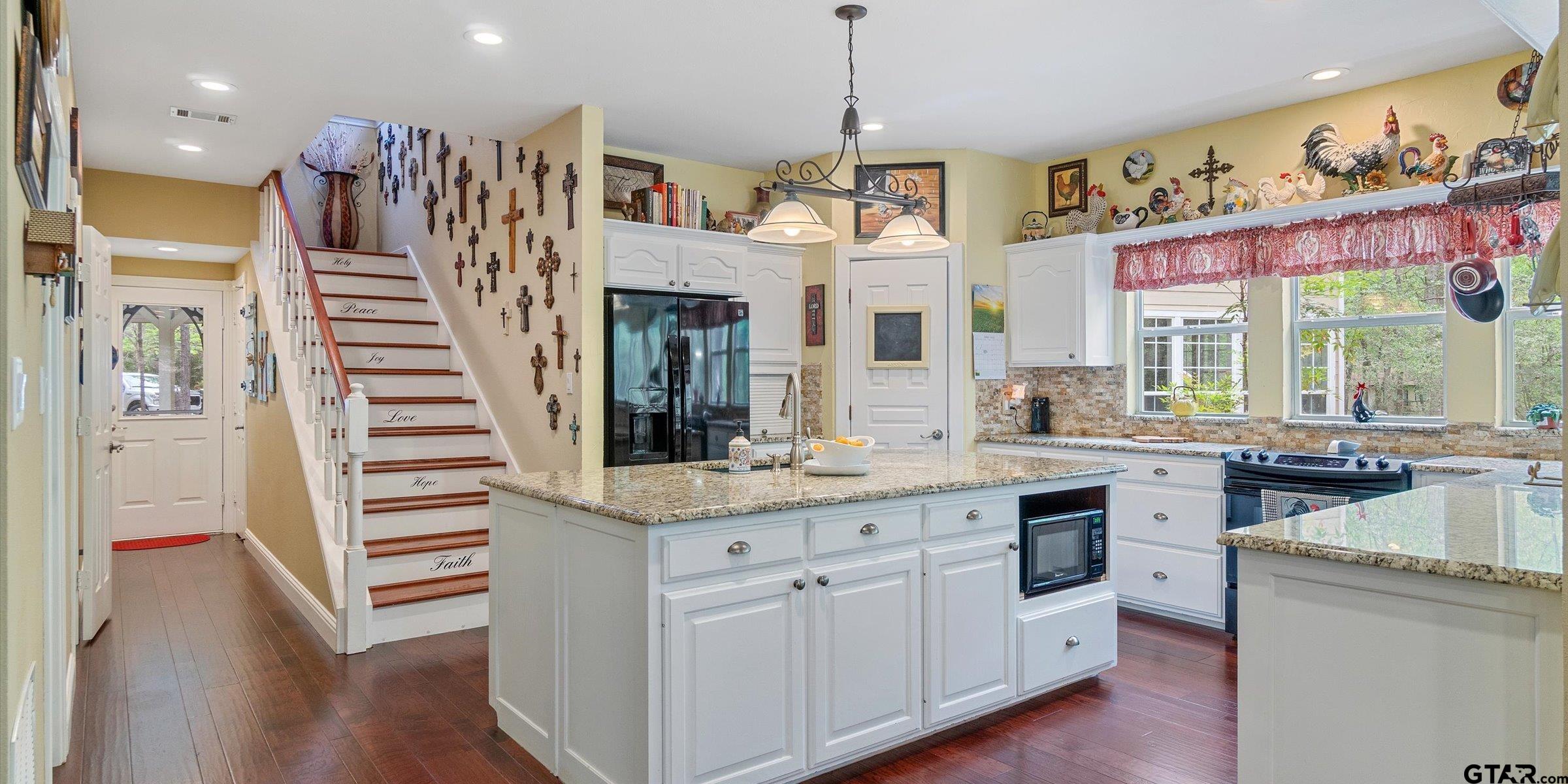 345 Winding Trail Property Photo 15