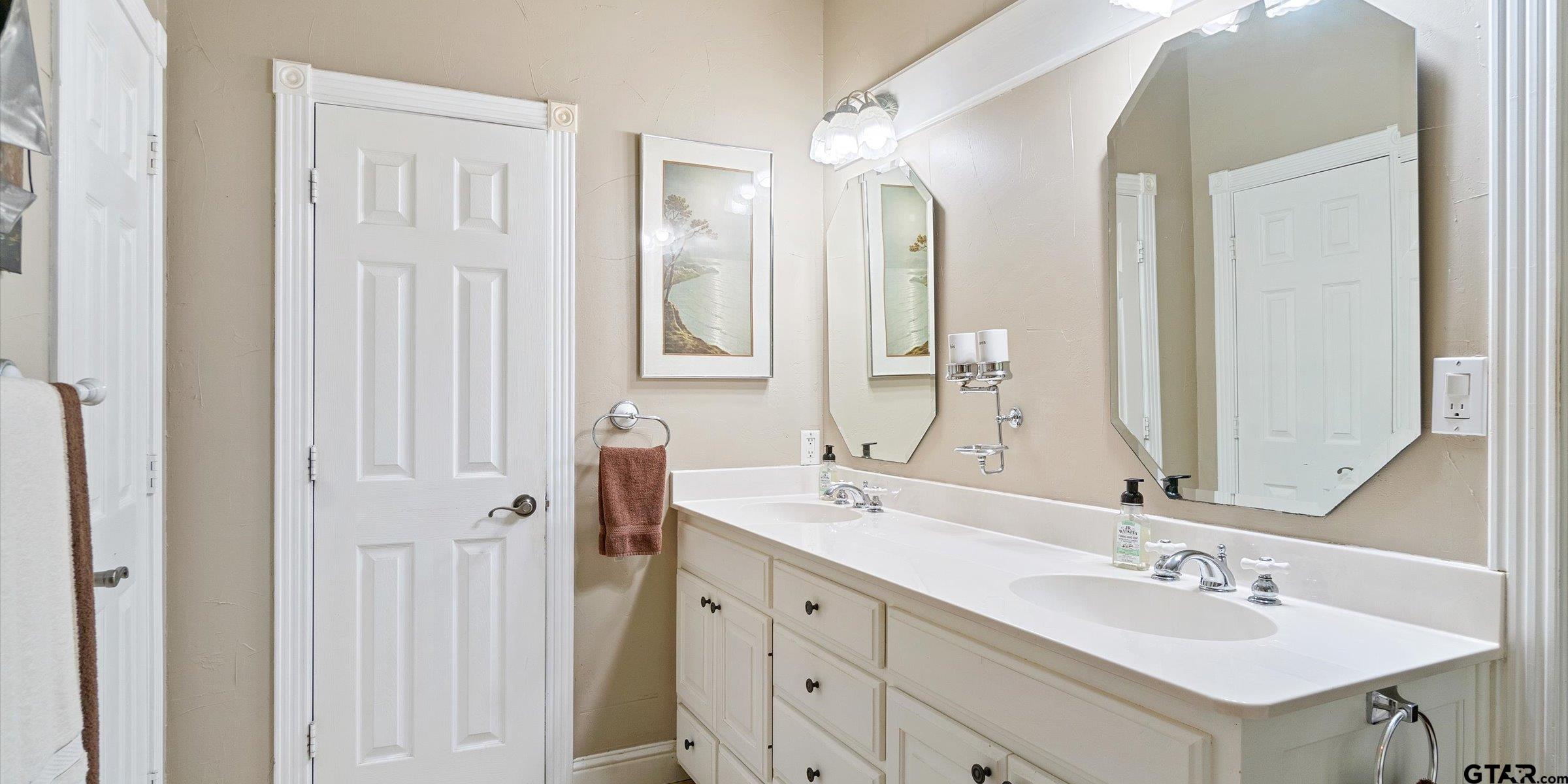 345 Winding Trail Property Photo 20