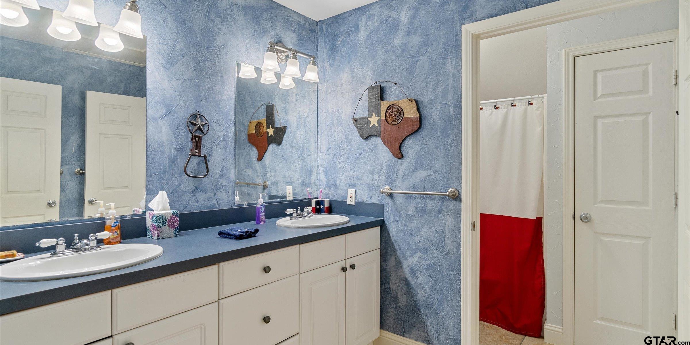 345 Winding Trail Property Photo 37