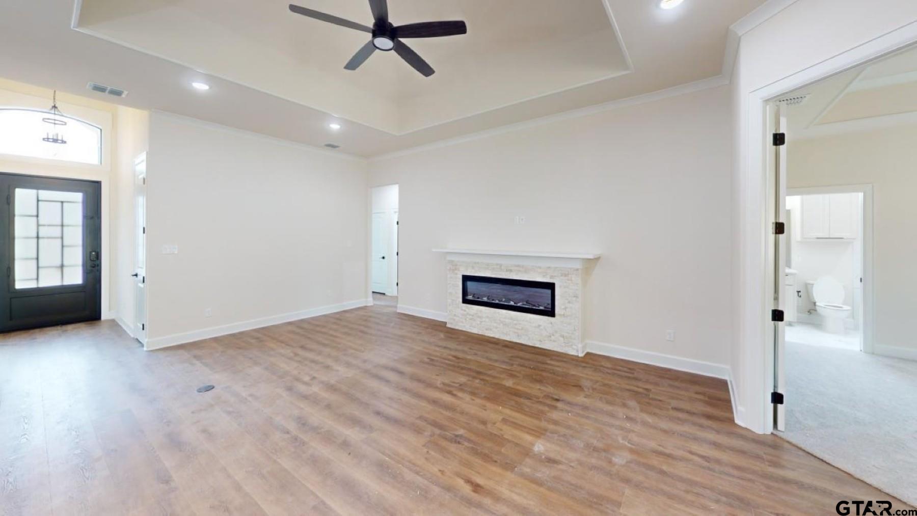 8016 Crooked Trail Property Photo 5