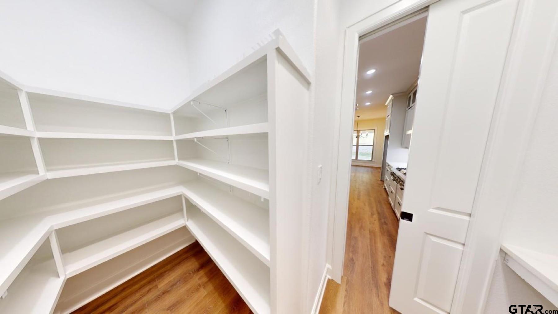 8016 Crooked Trail Property Photo 32