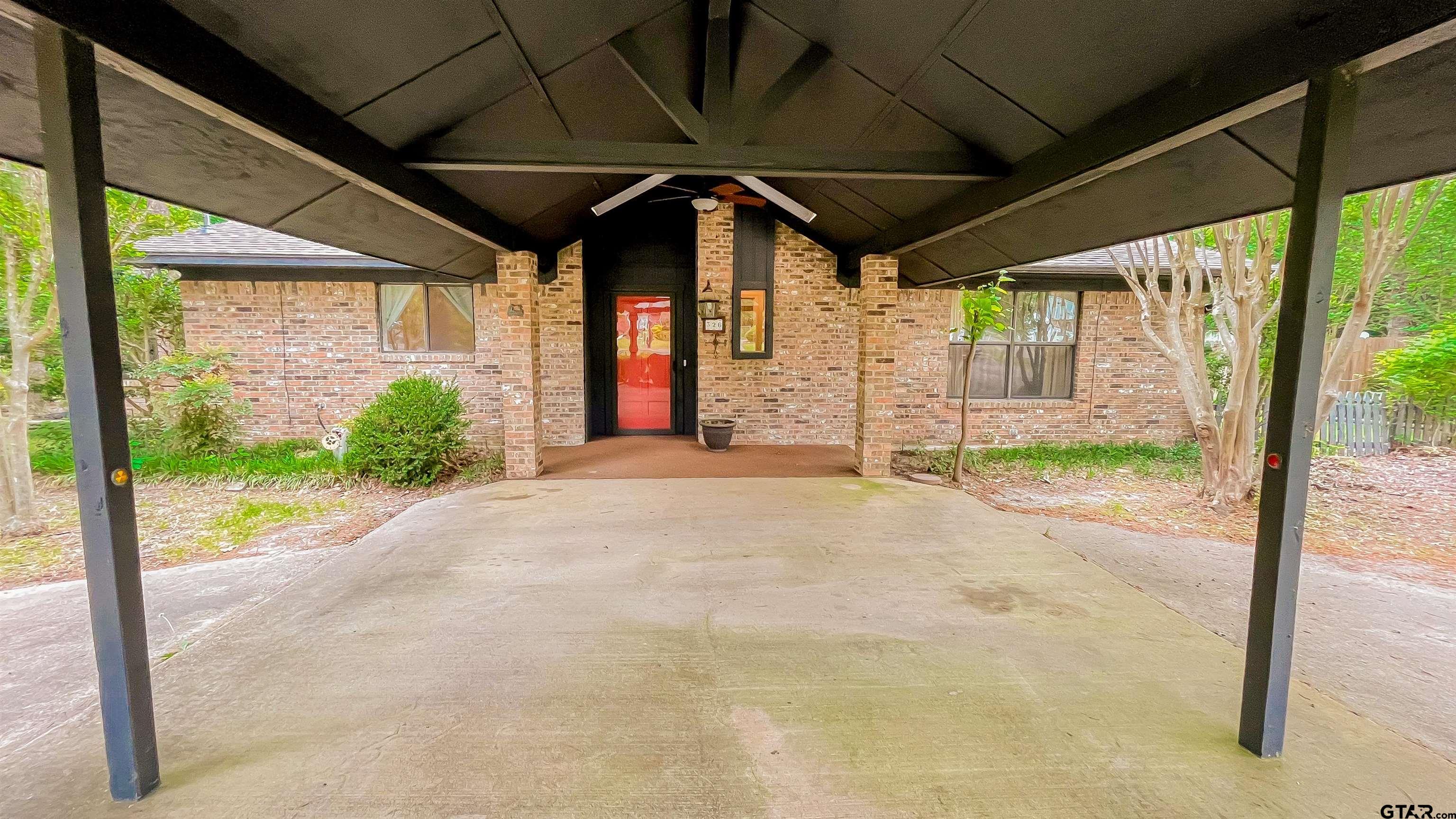 326 Lakeview Property Photo 1