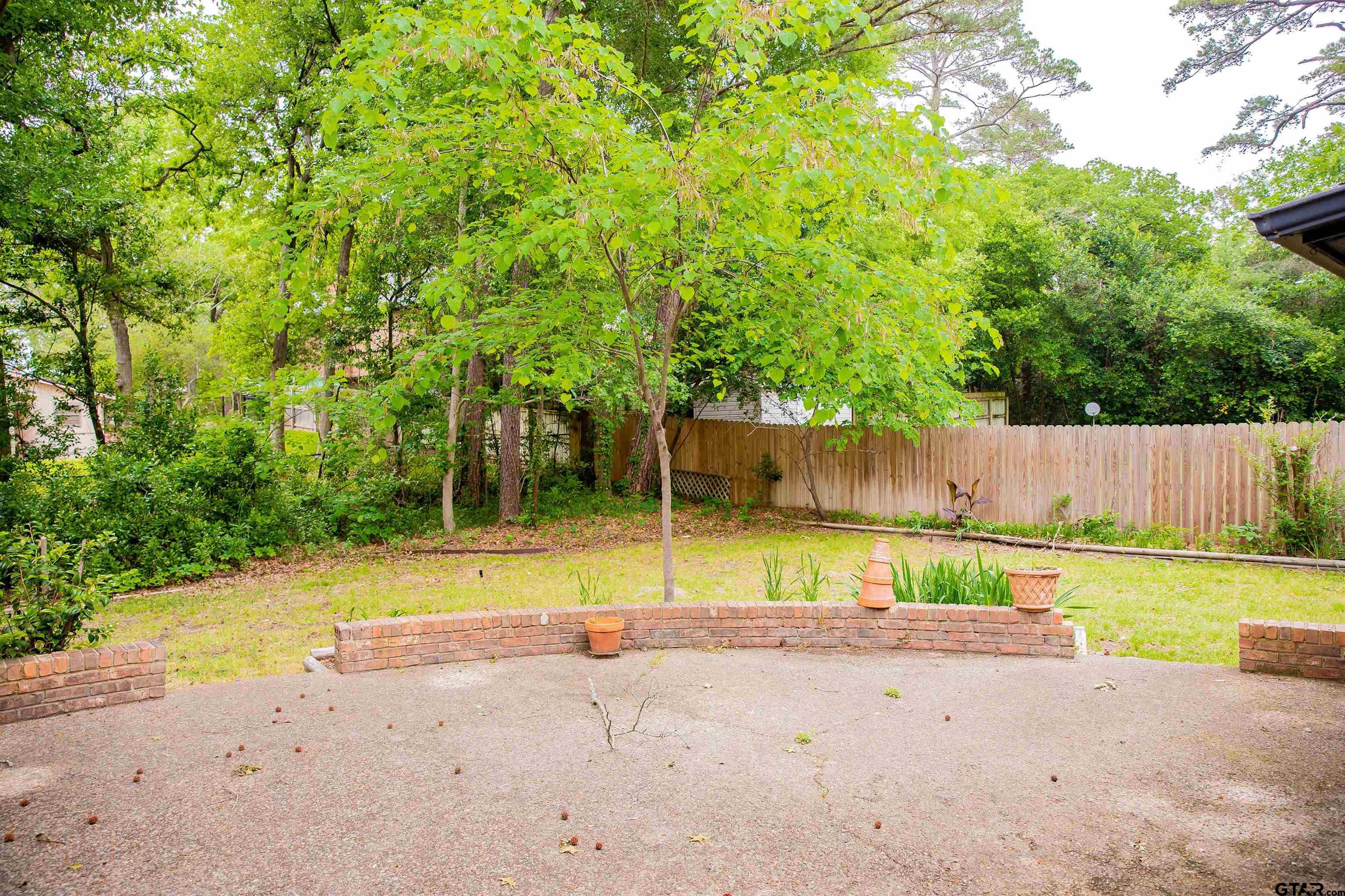 326 Lakeview Property Photo 5