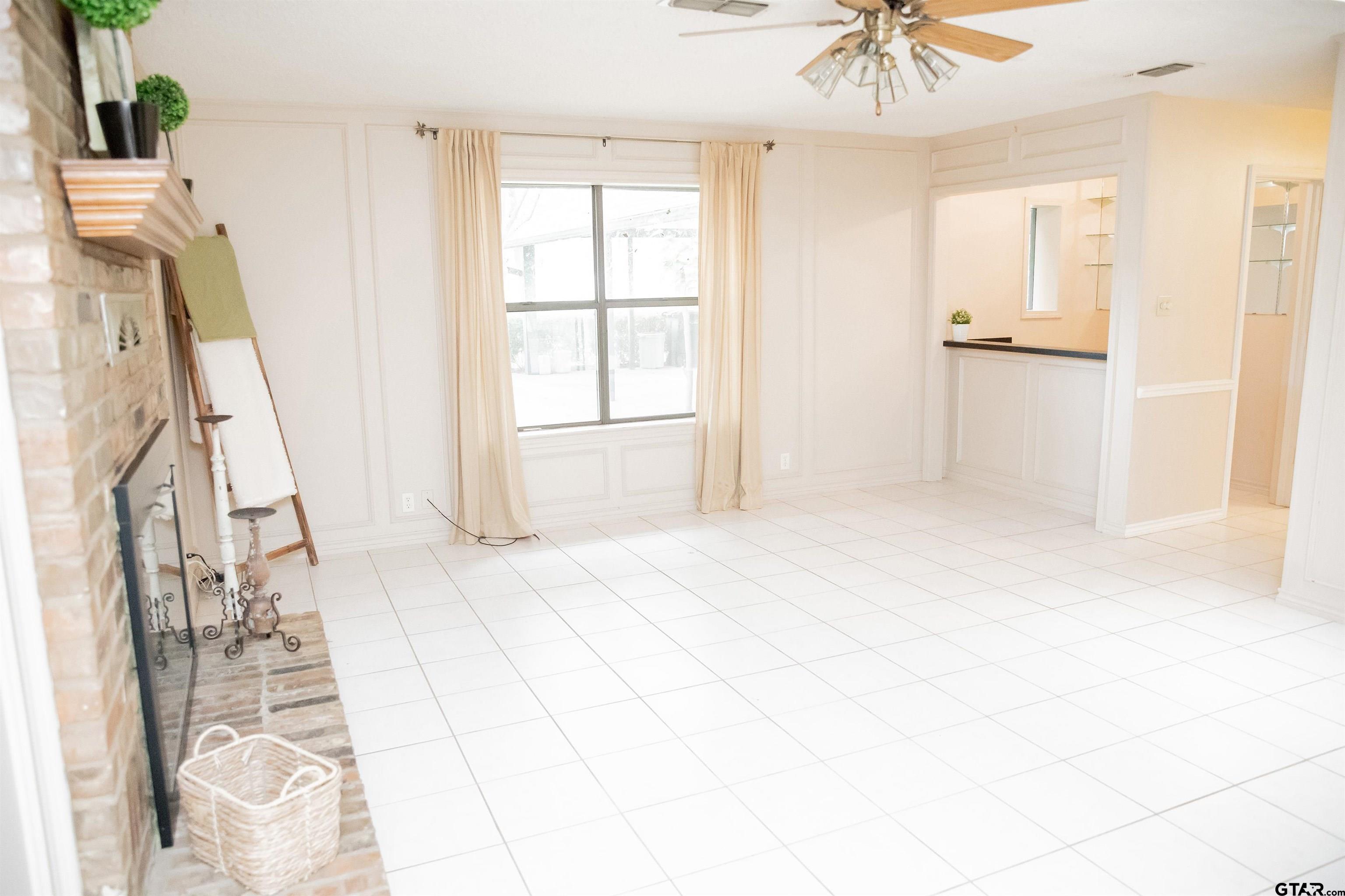 326 Lakeview Property Photo 6