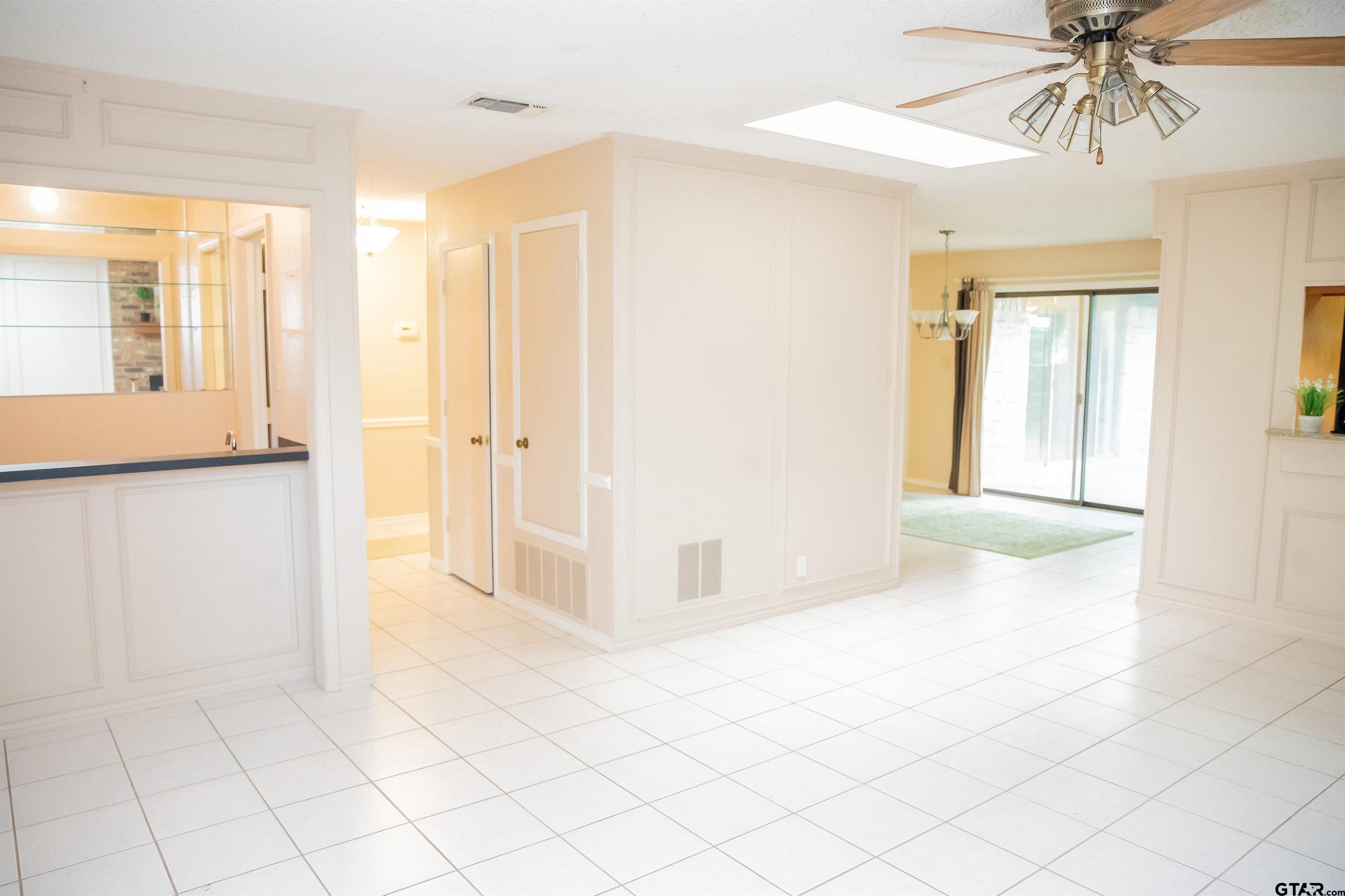 326 Lakeview Property Photo 13