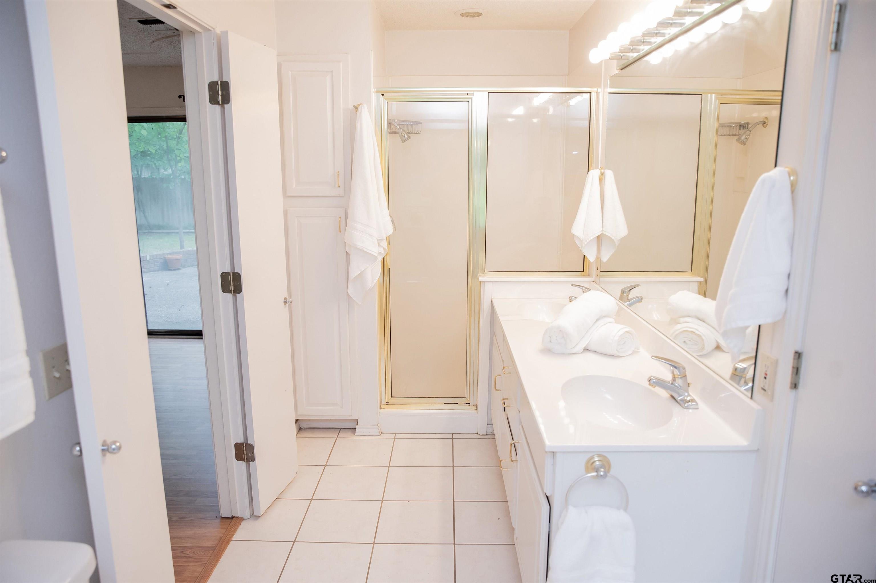 326 Lakeview Property Photo 14