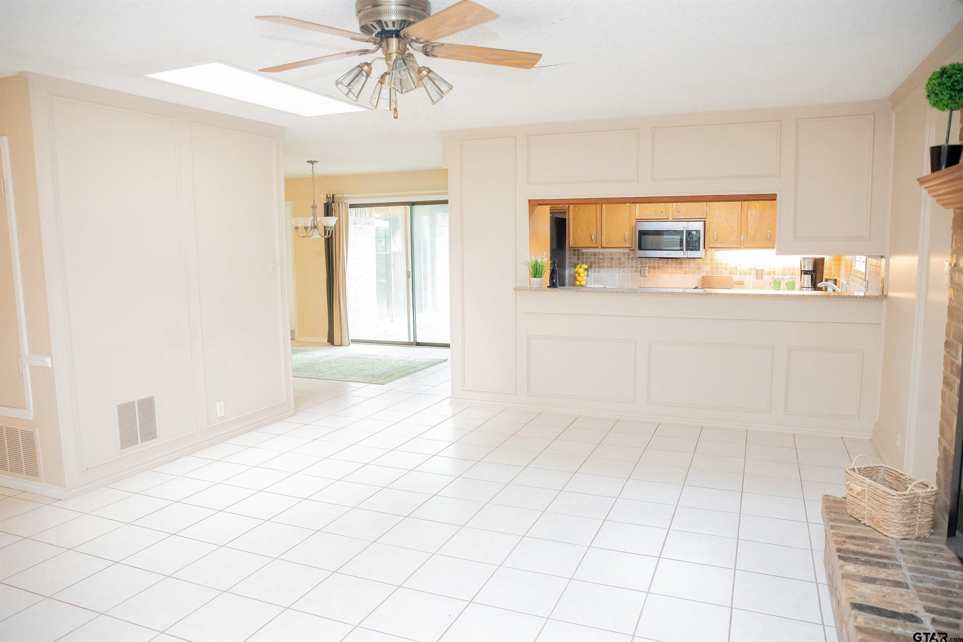 326 Lakeview Property Photo 16