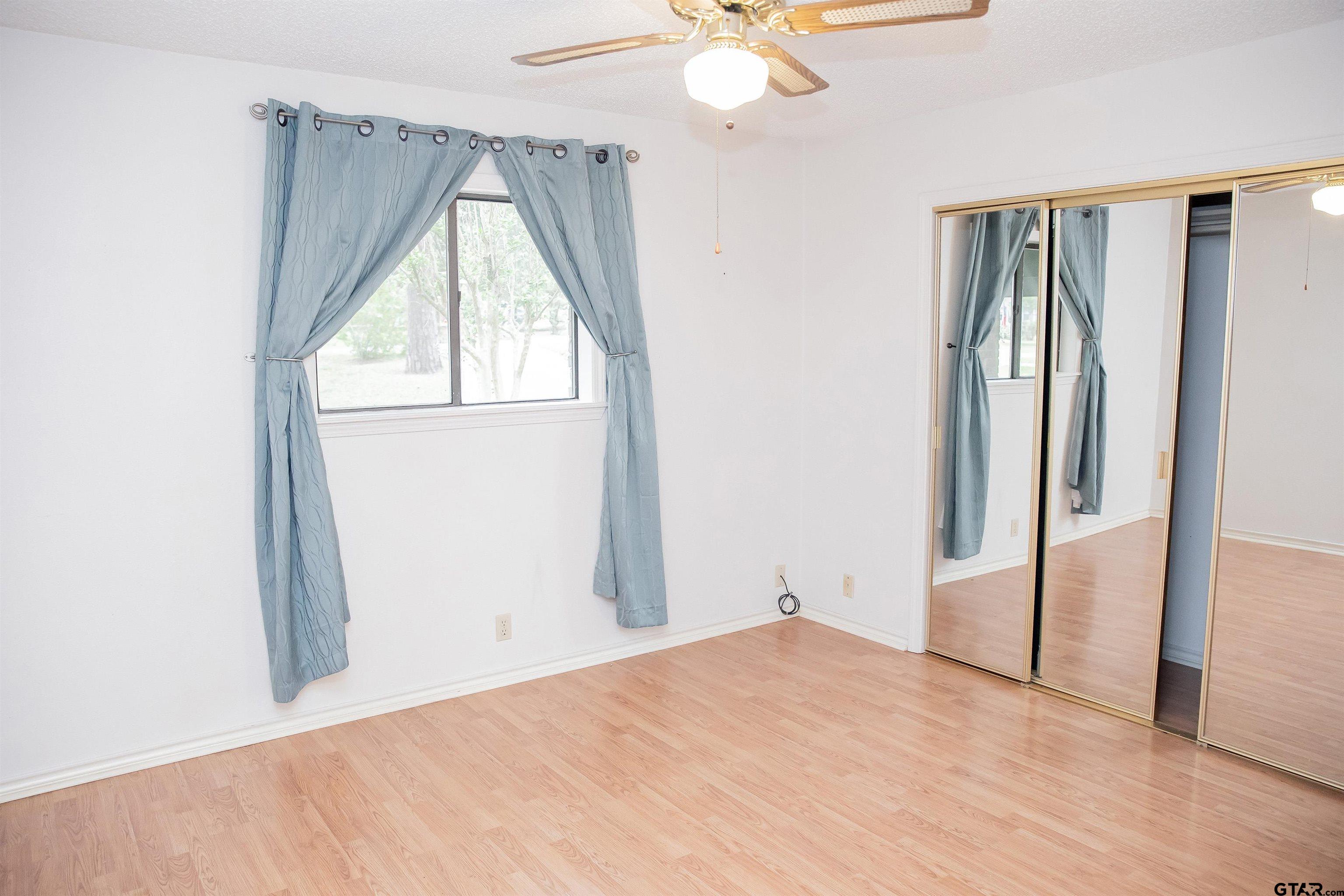 326 Lakeview Property Photo 18