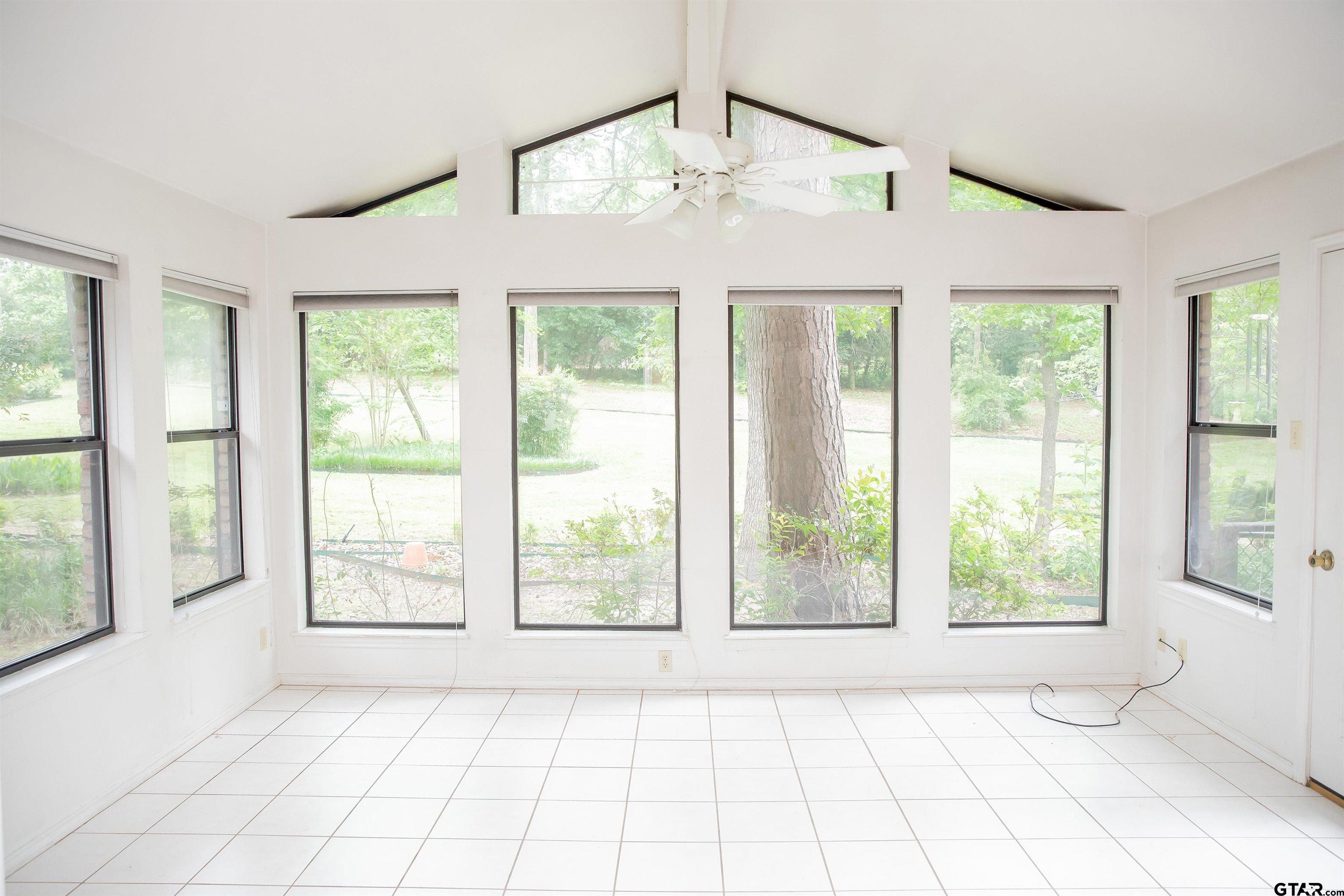 326 Lakeview Property Photo 20