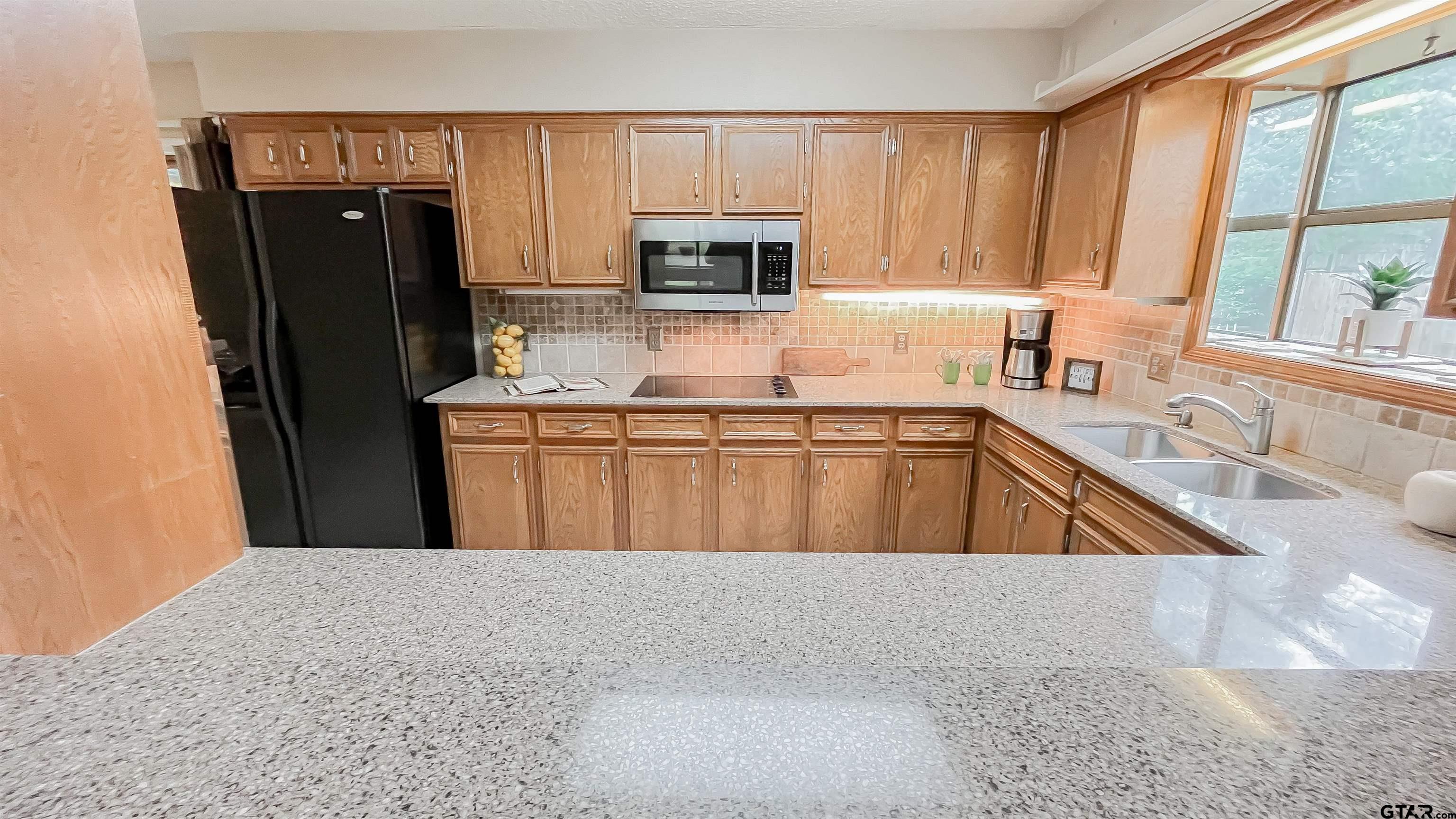 326 Lakeview Property Photo 27