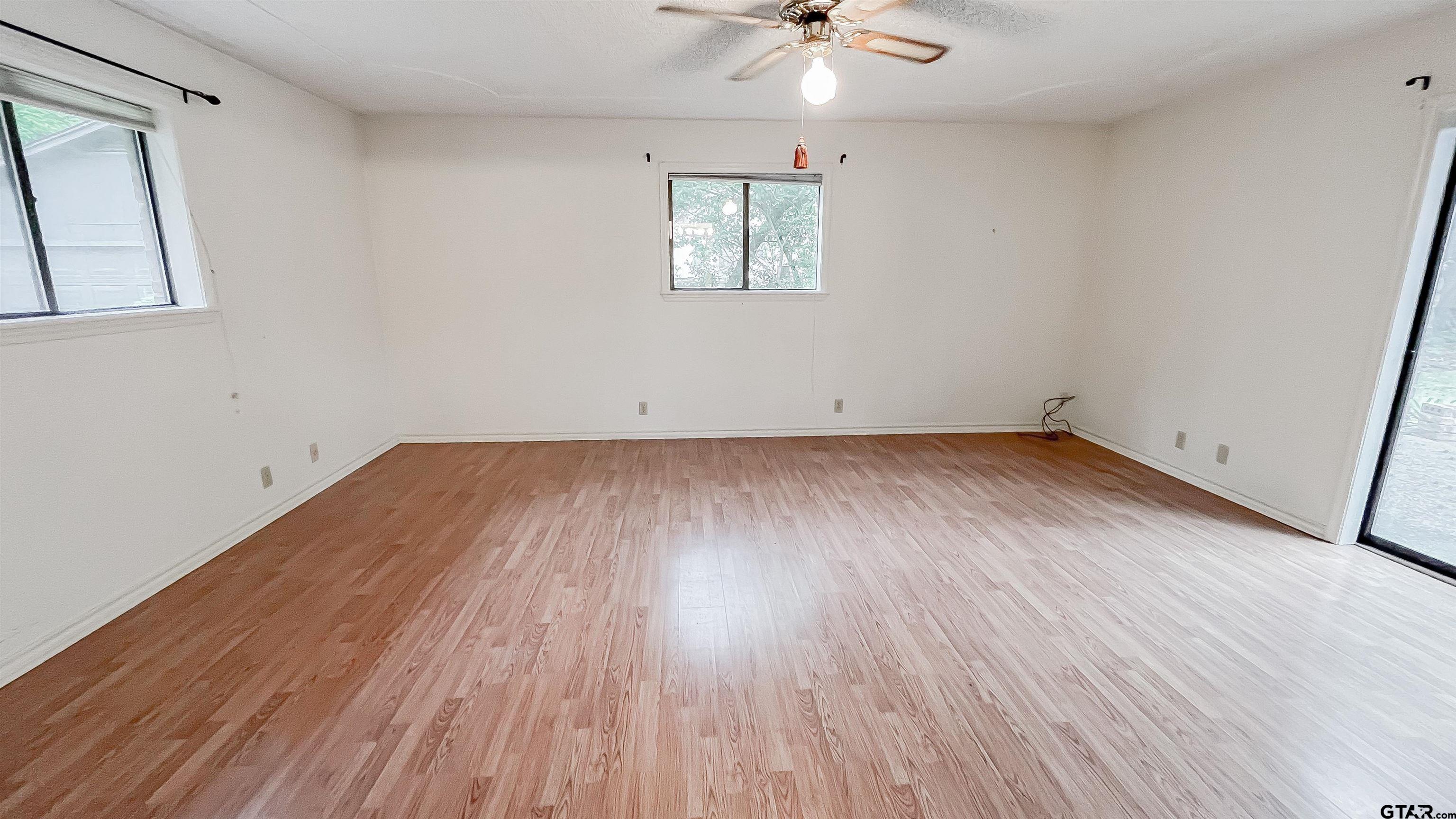 326 Lakeview Property Photo 34