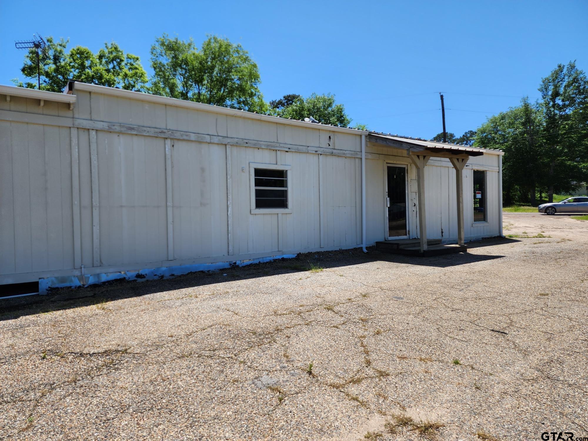 8209 W Sh 154 Property Photo