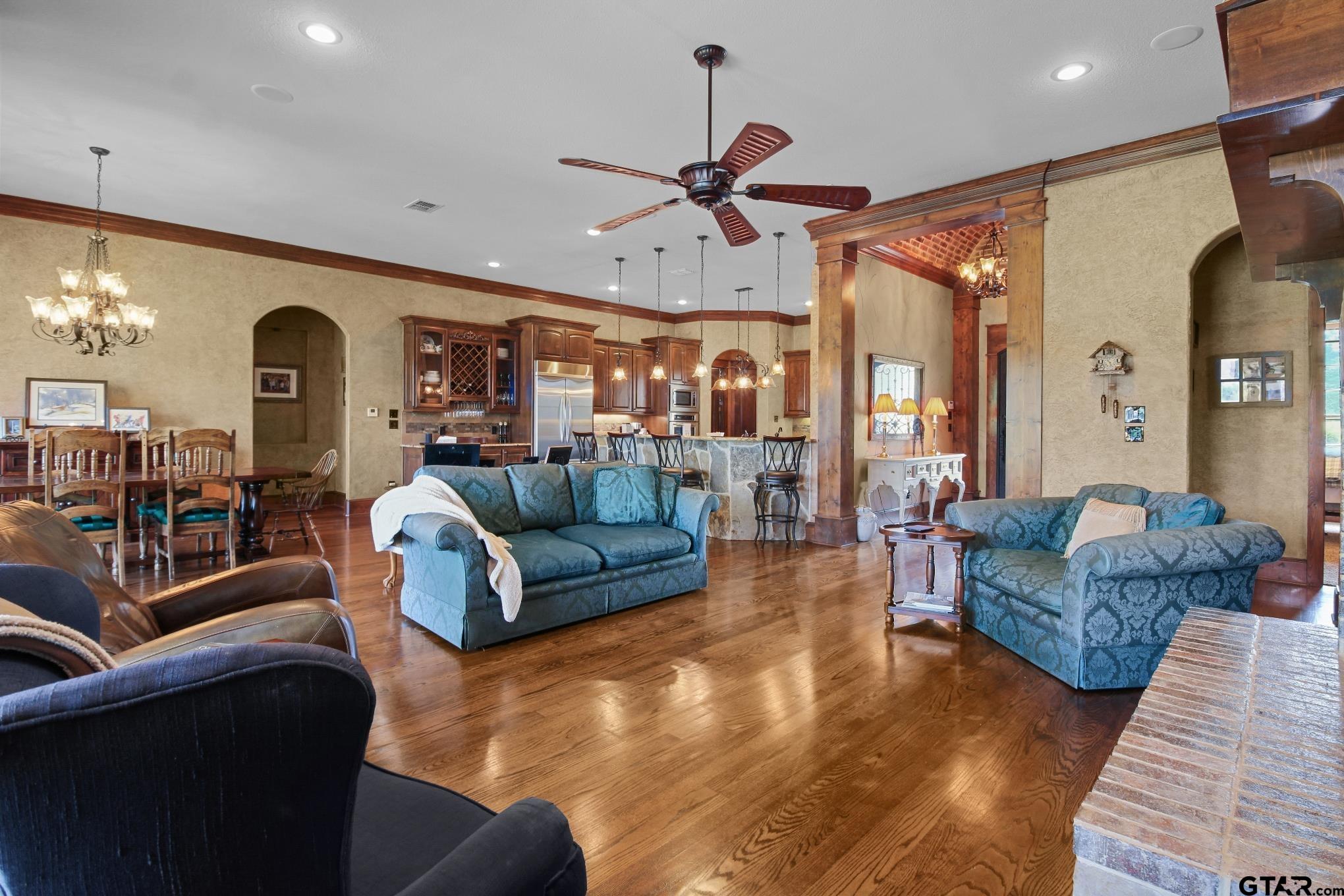 5546 Nathan Dr. Property Photo 12