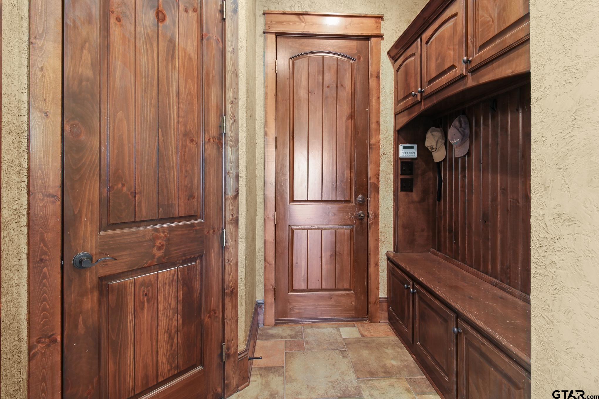 5546 Nathan Dr. Property Photo 31