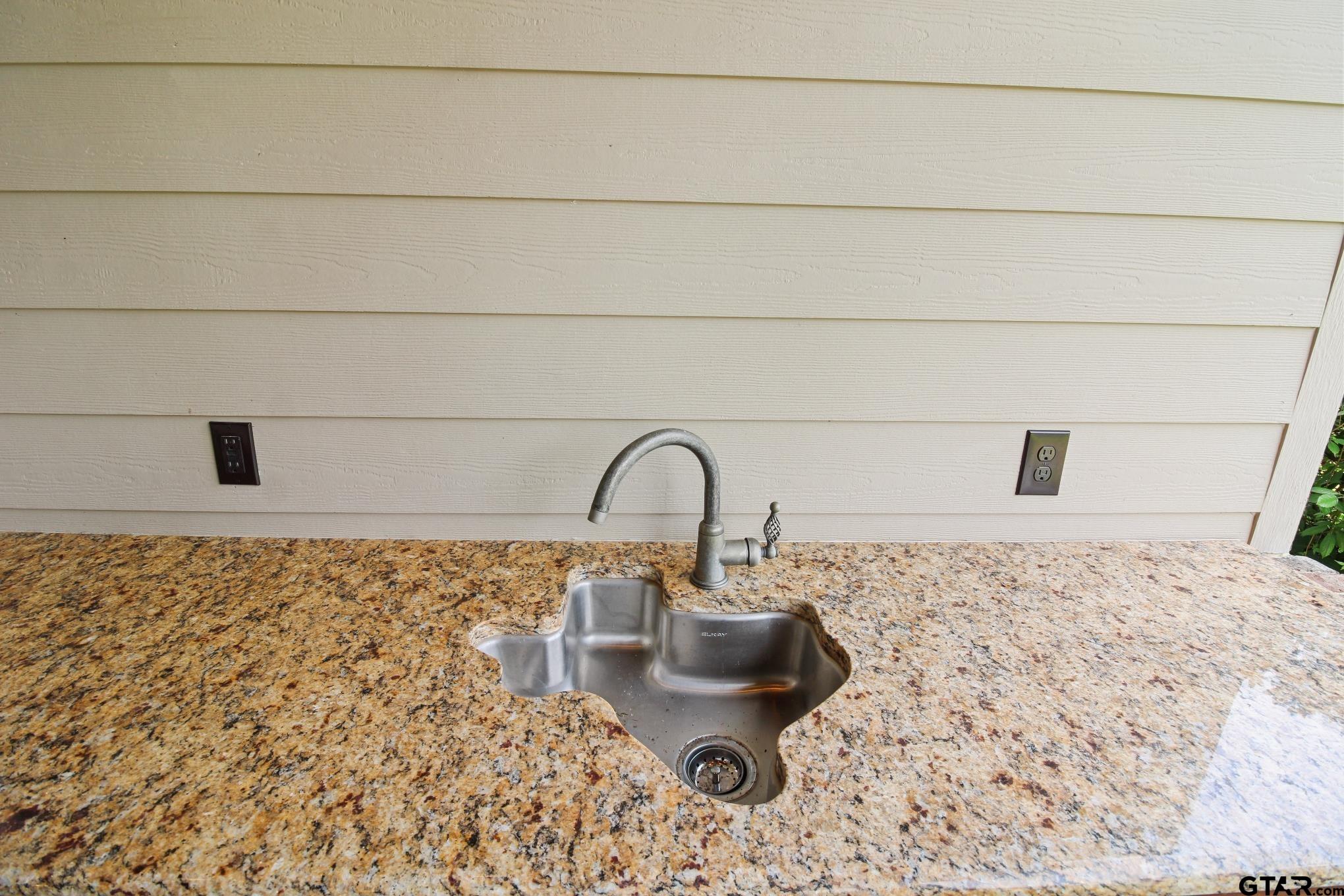 5546 Nathan Dr. Property Photo 35