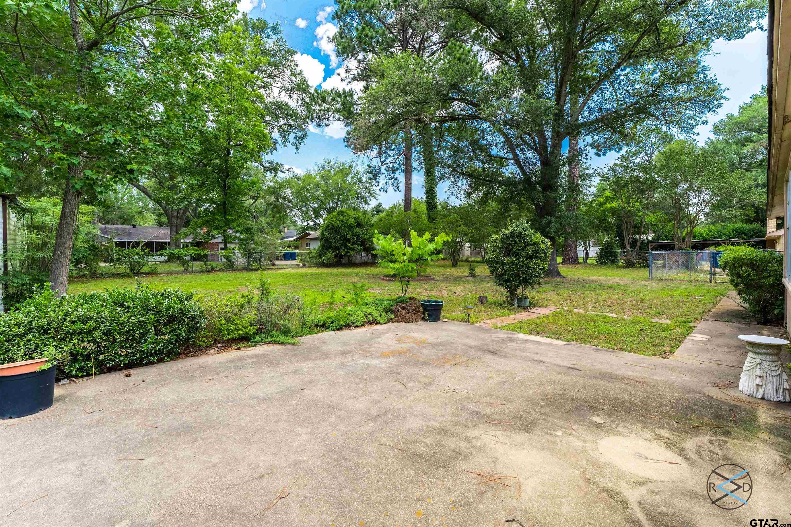 722 Belmont Property Photo 14