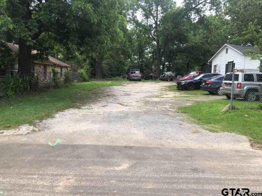 1417 E Oakwood Property Photo 1