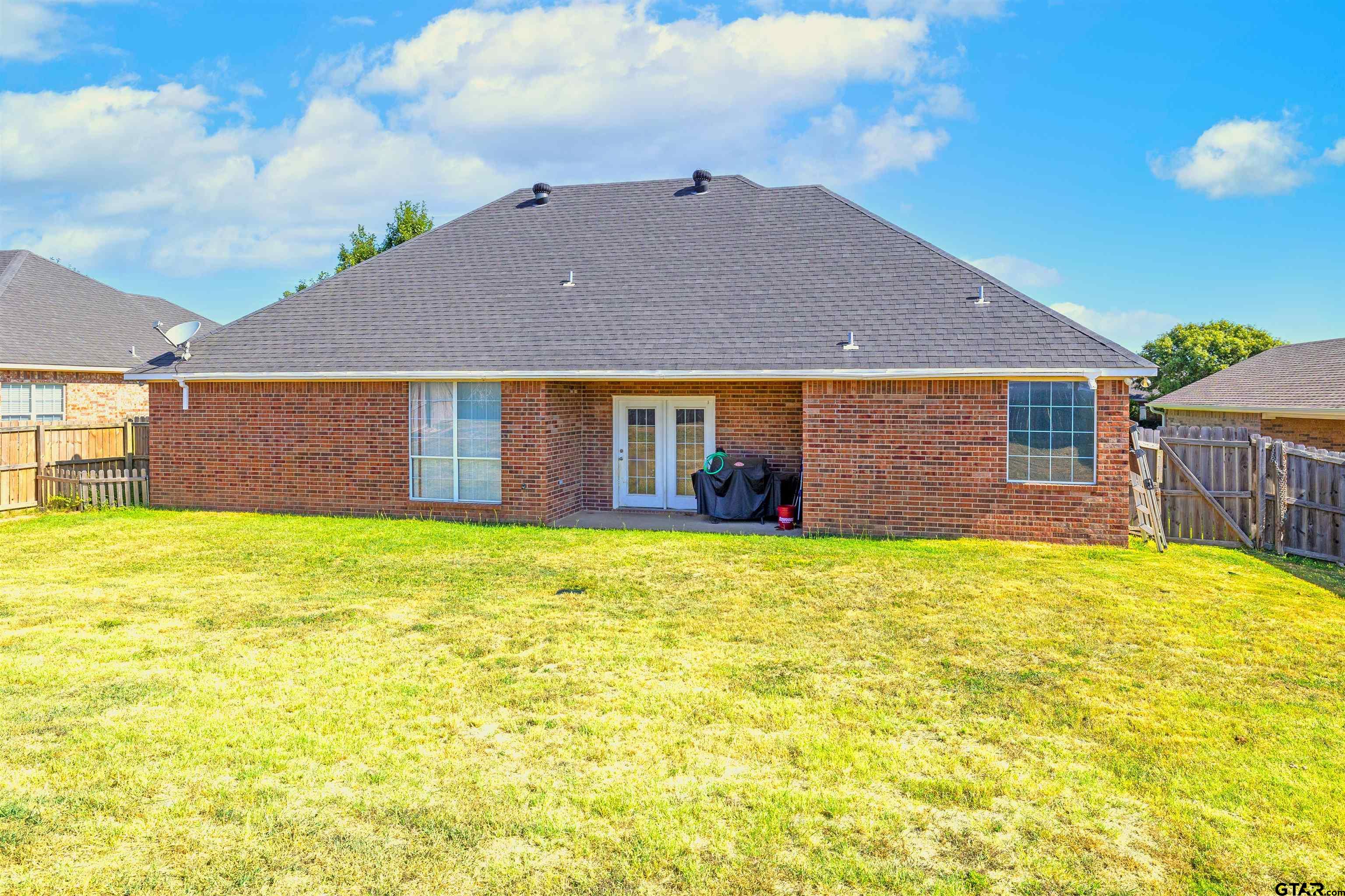 413 Princess Pl Property Photo 42