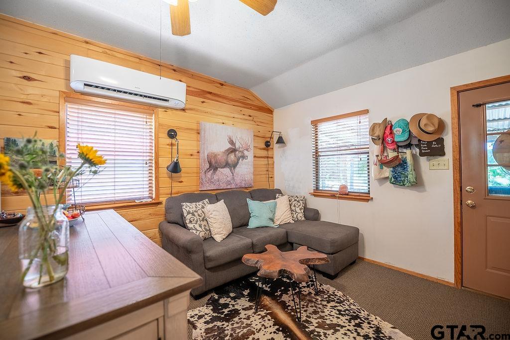 518 Cr 2378 Property Photo 5