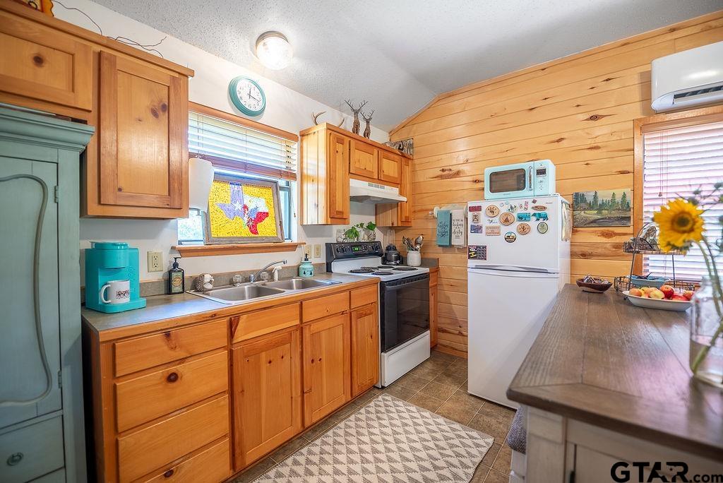 518 Cr 2378 Property Photo 6