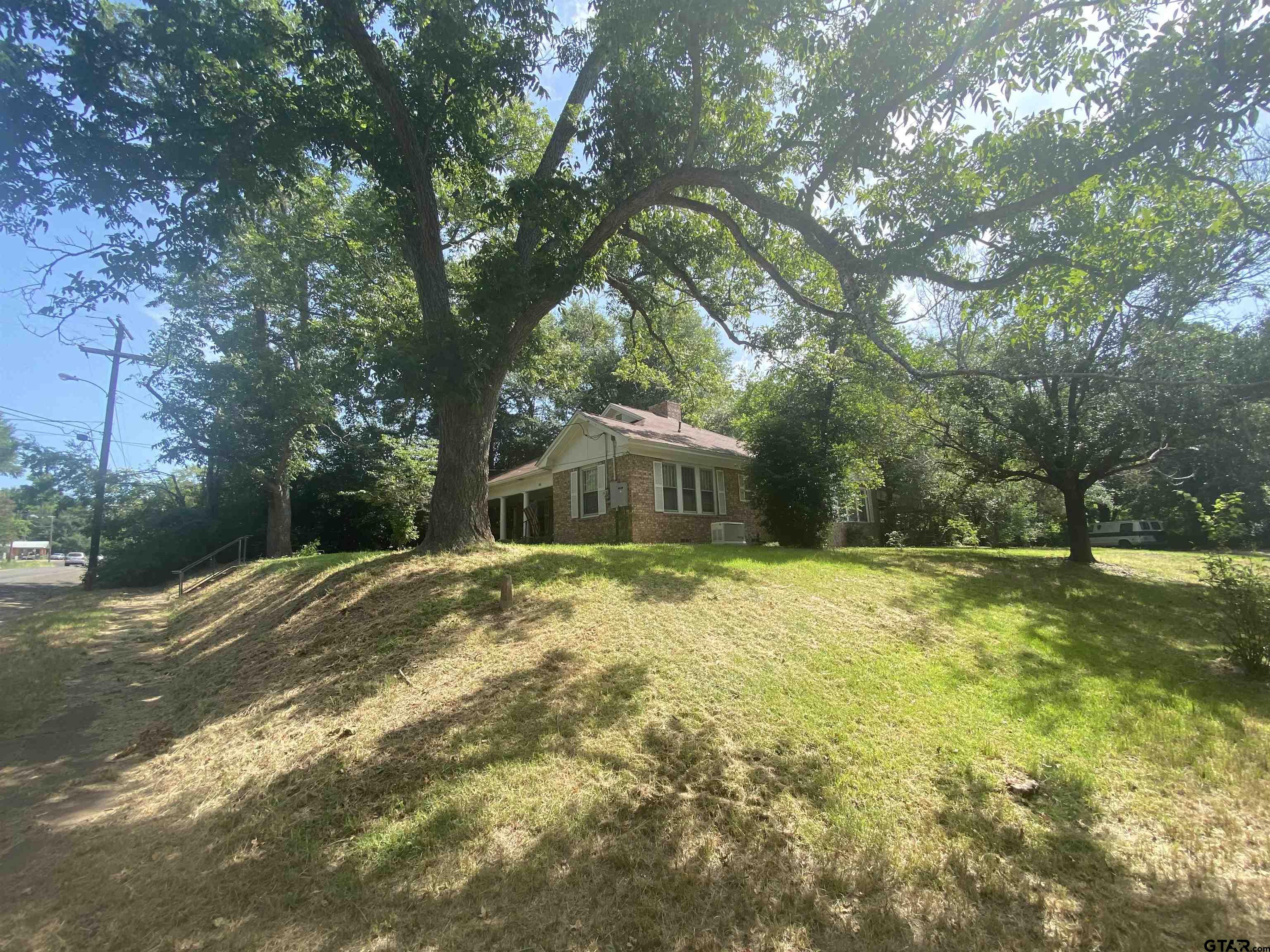 505 S Main Property Photo 1