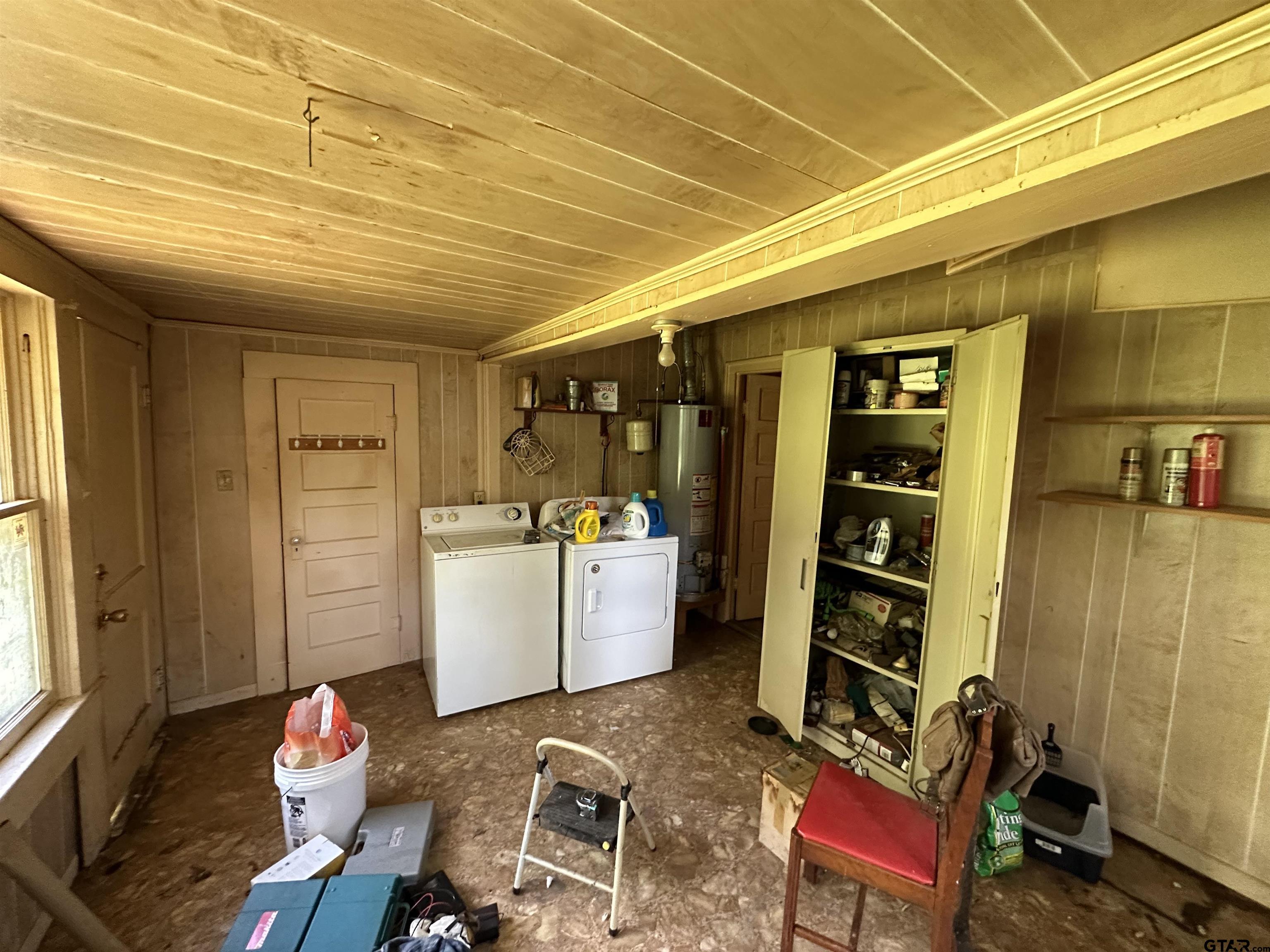 505 S Main Property Photo 6