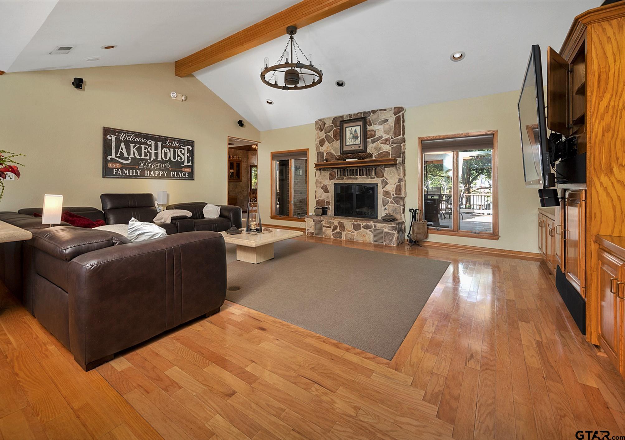 2391 Lakefront Shores Property Photo 6