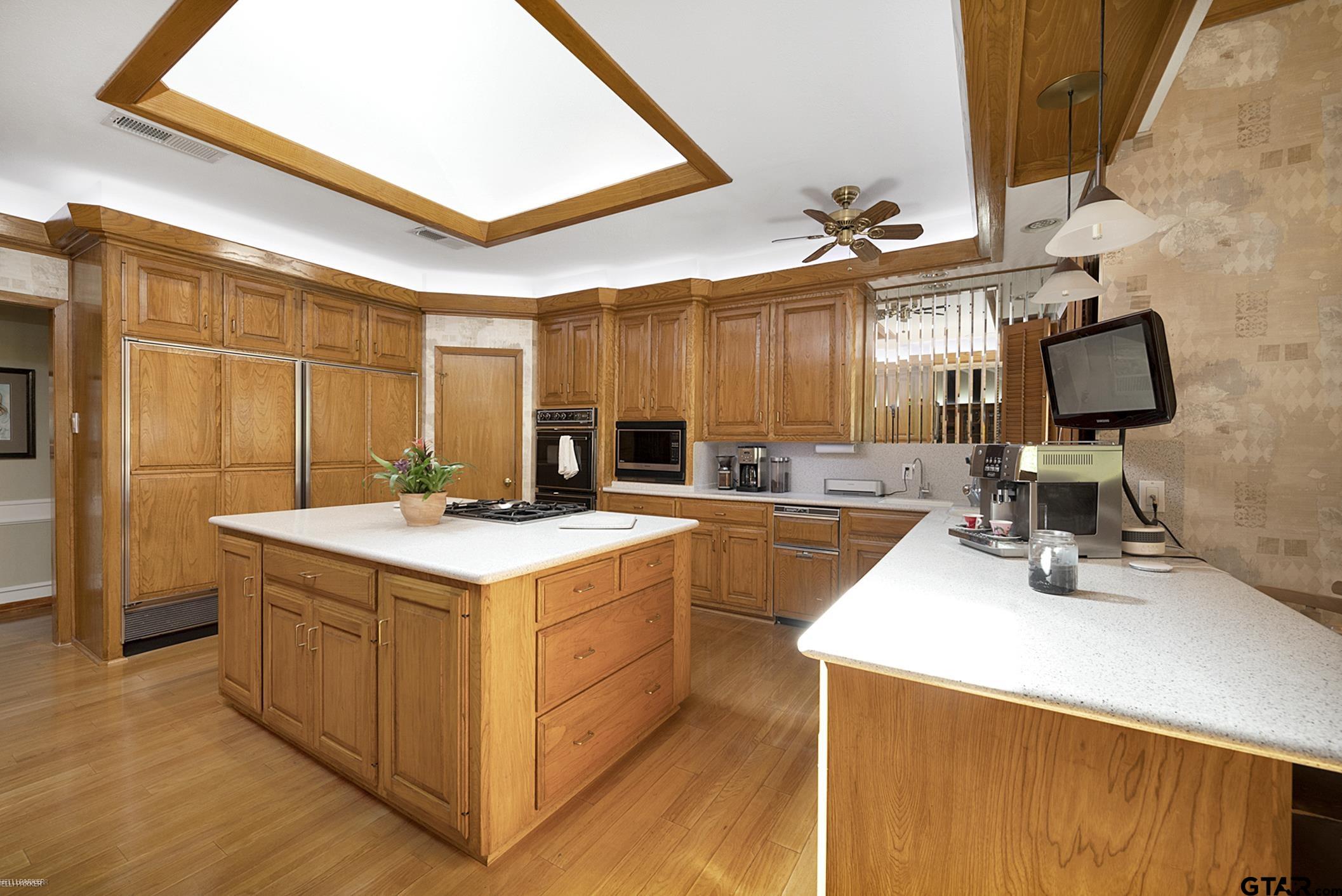 2391 Lakefront Shores Property Photo 11