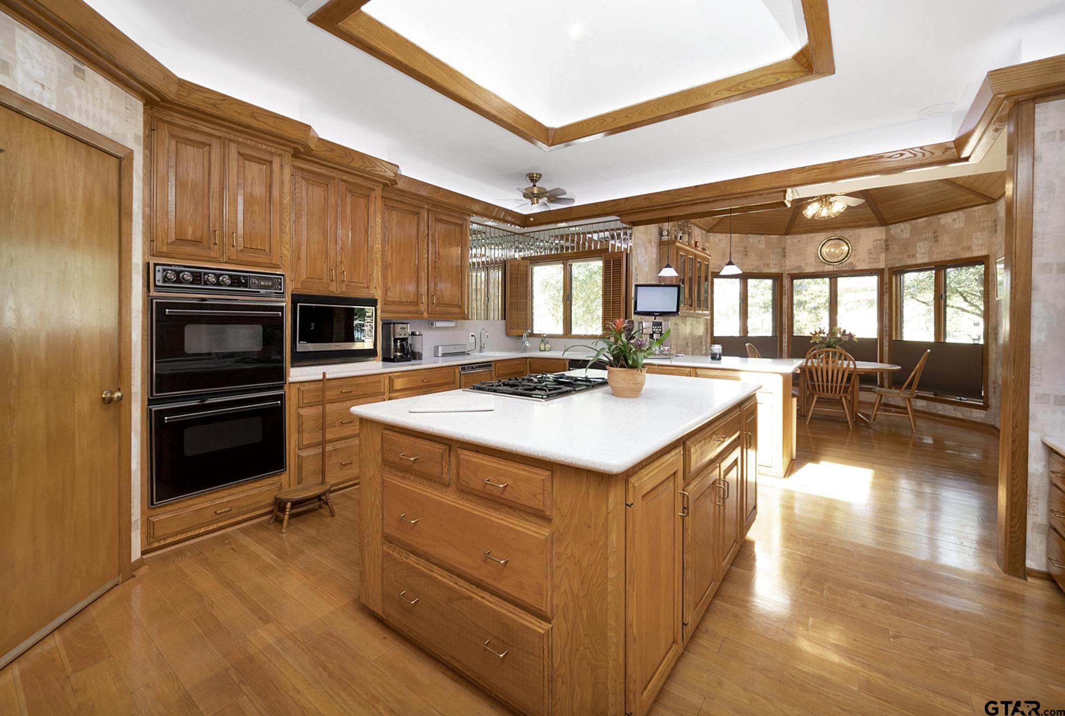 2391 Lakefront Shores Property Photo 12