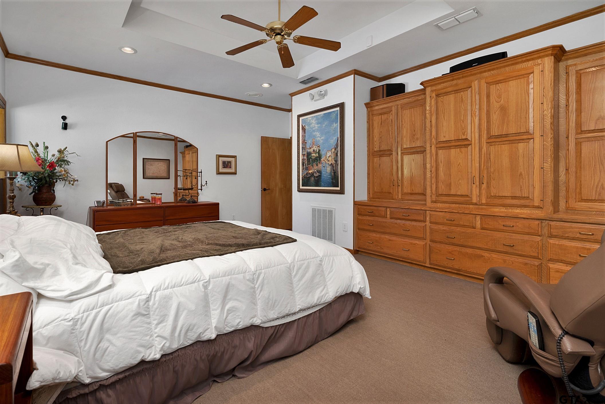 2391 Lakefront Shores Property Photo 13