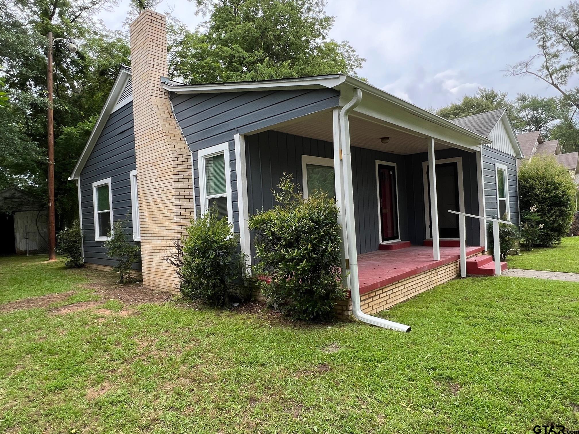 1211 Cochran Property Photo 2