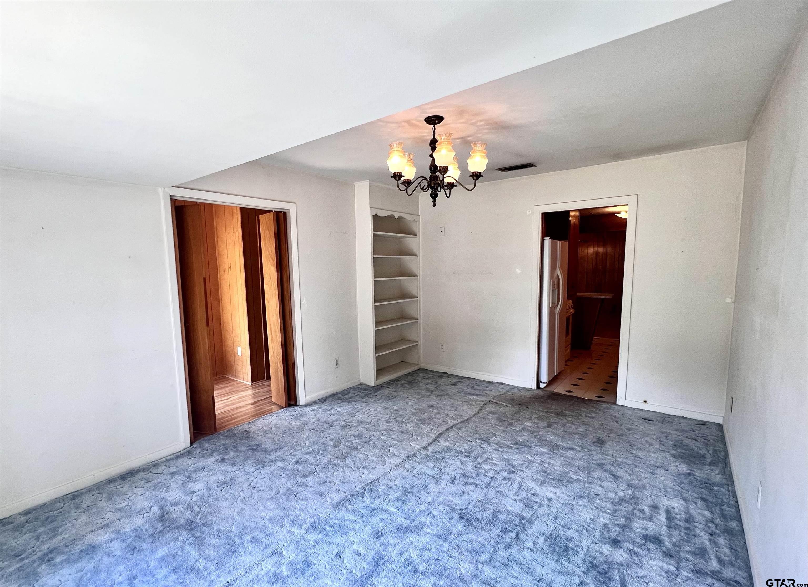 2505 Redbud St Property Photo 21